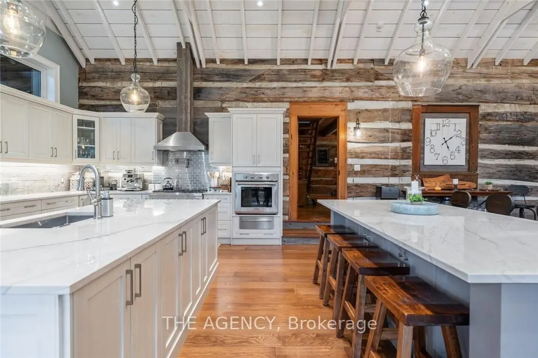 4 Buckingham Boulevard