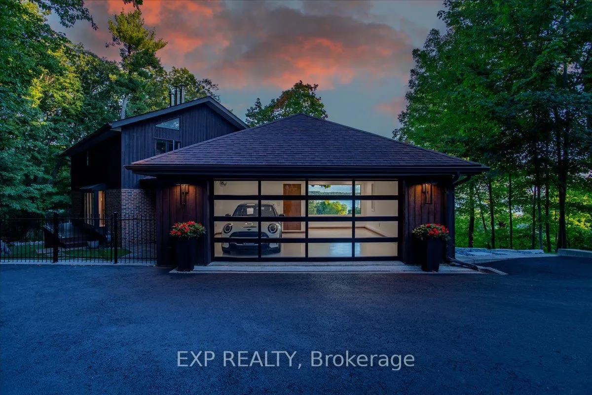 11 Crestwood Drive