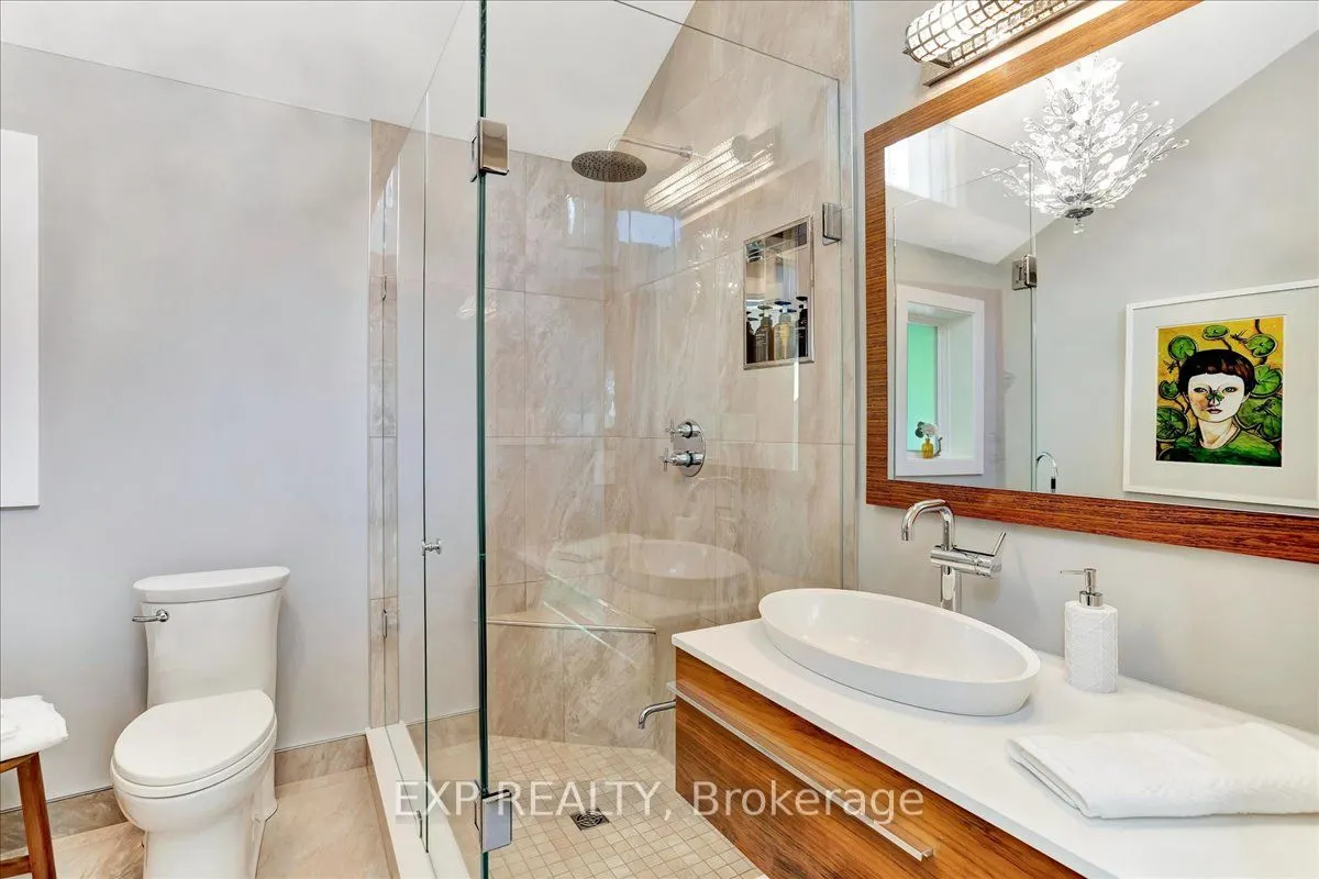 11 Crestwood Drive