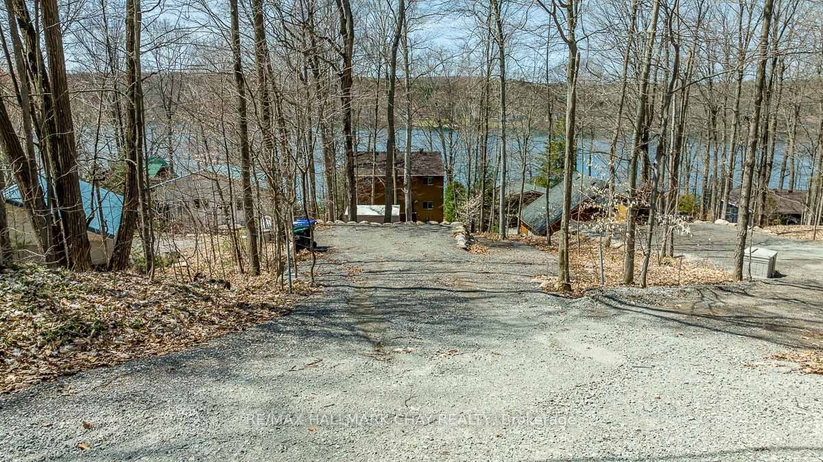 176 Farlain Lake Road E