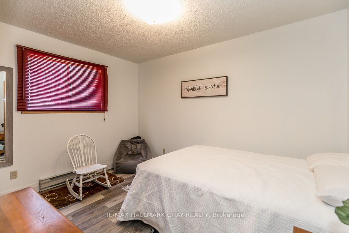 176 Farlain Lake Road E