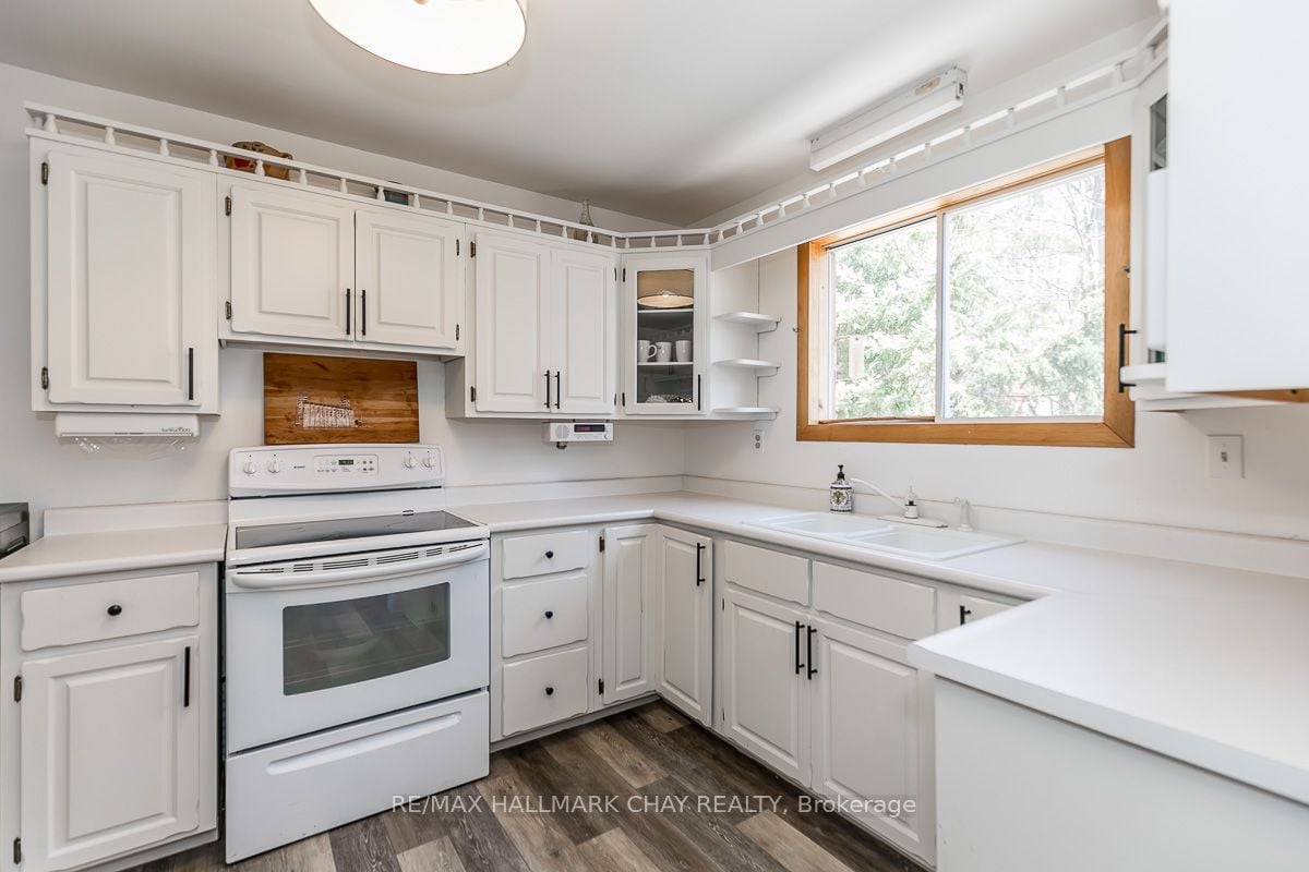 176 Farlain Lake Road E