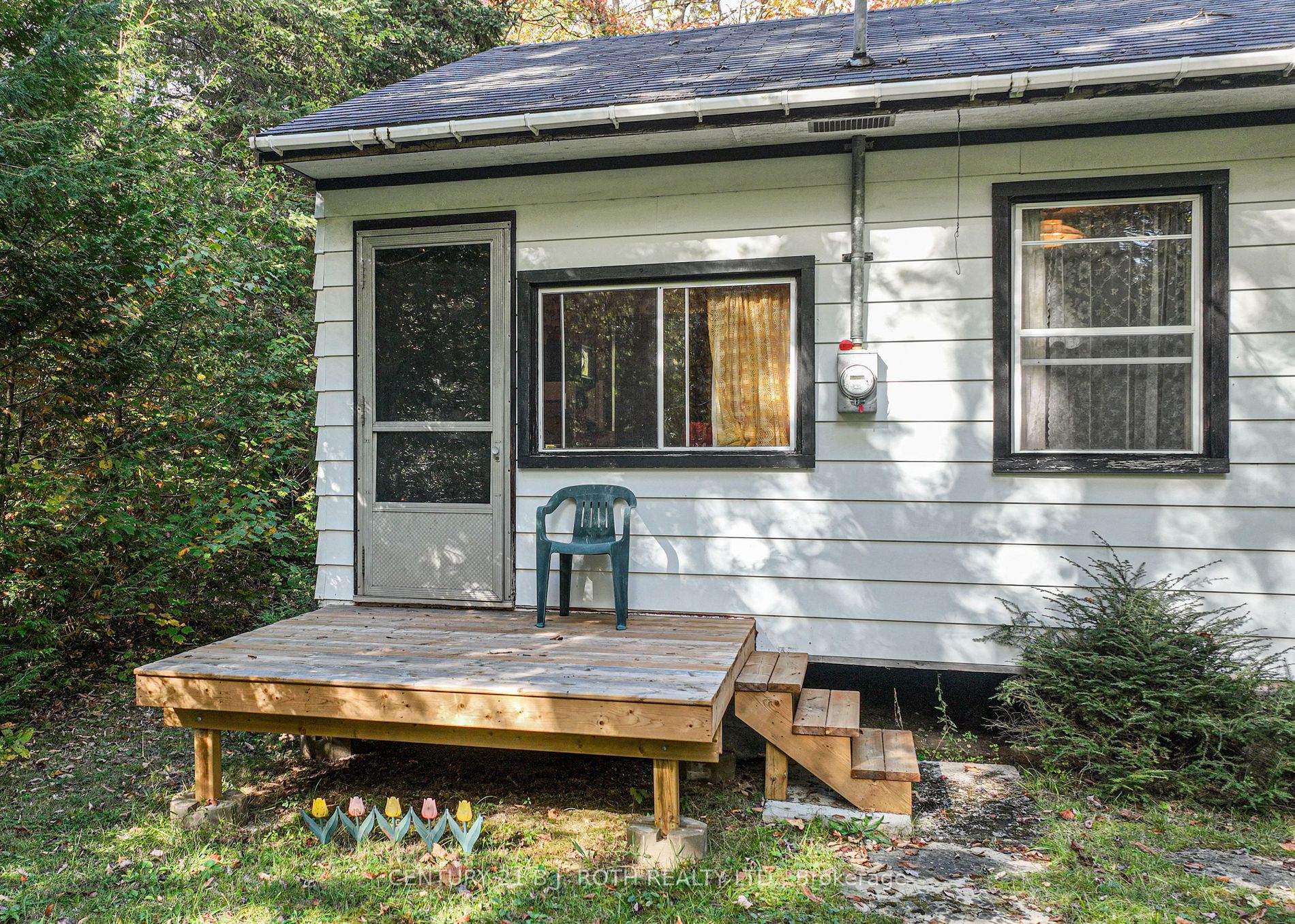 6571 Pioneer Village Lane
