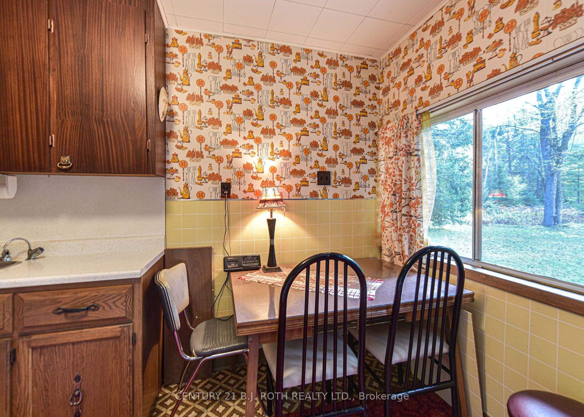 6571 Pioneer Village Lane