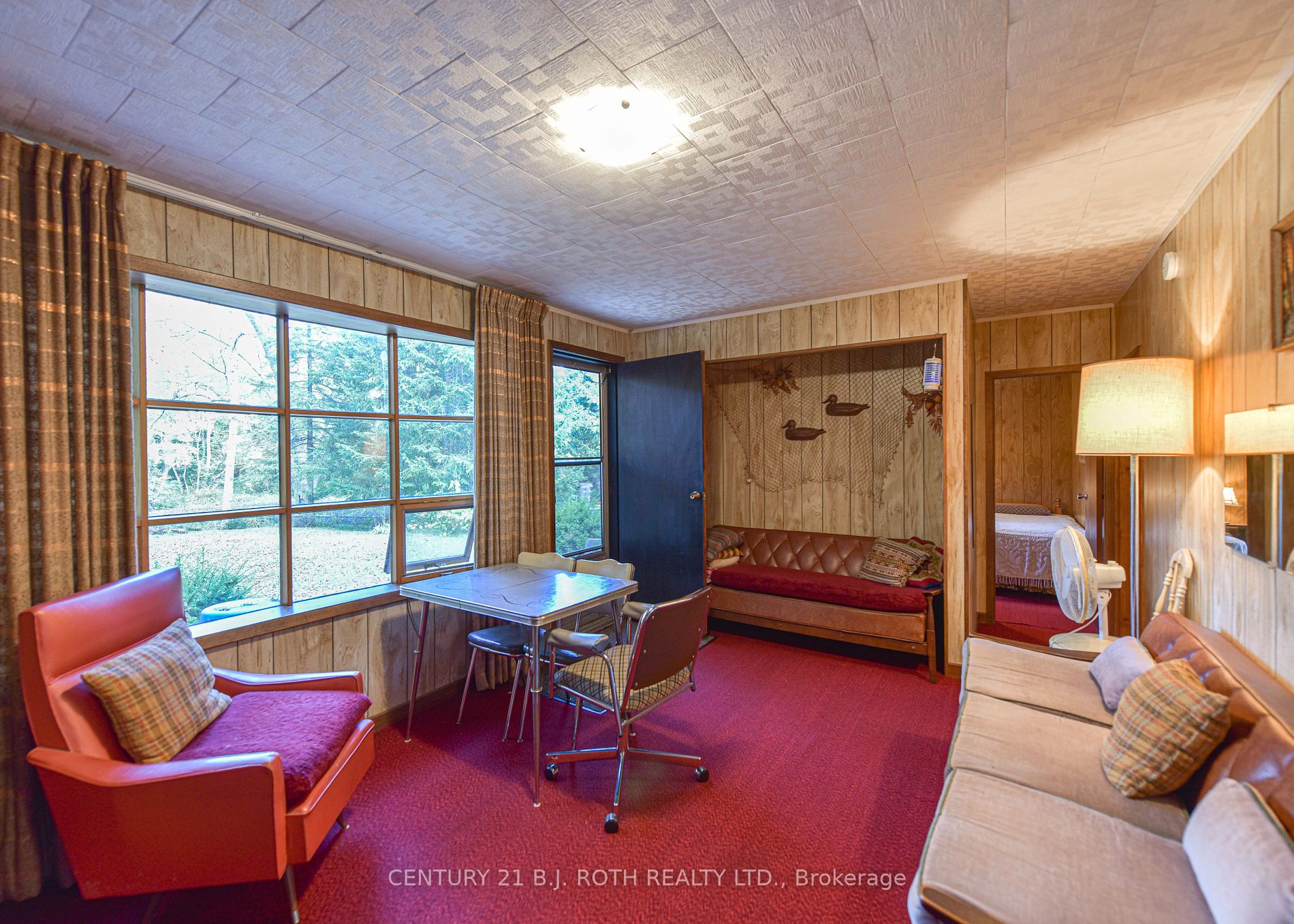 6571 Pioneer Village Lane