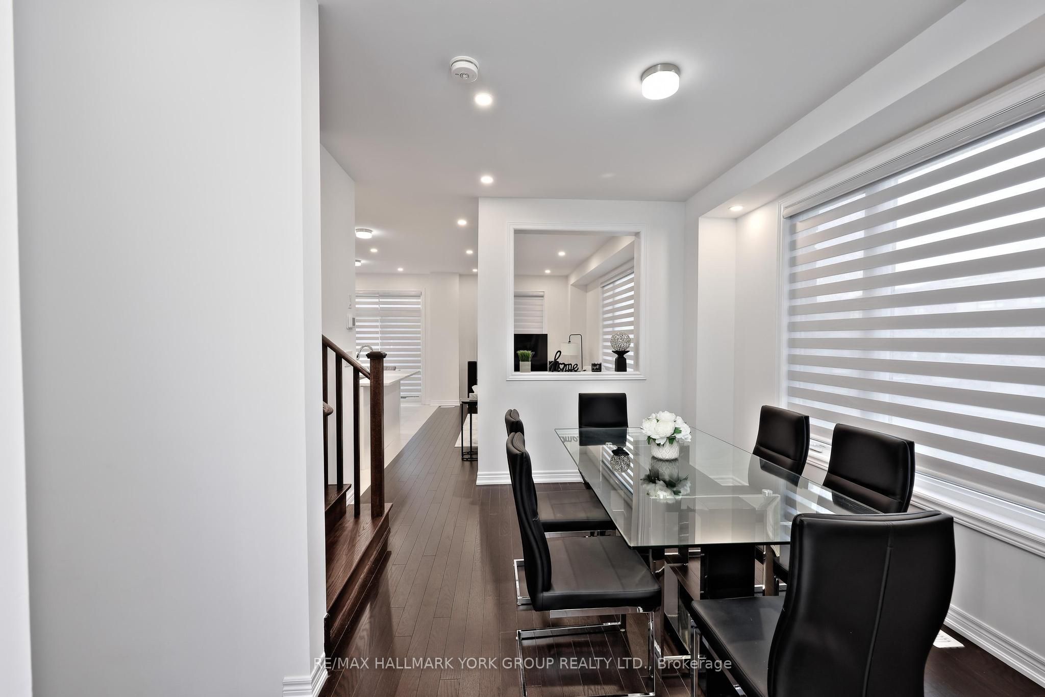 145 Fenchurch Manor