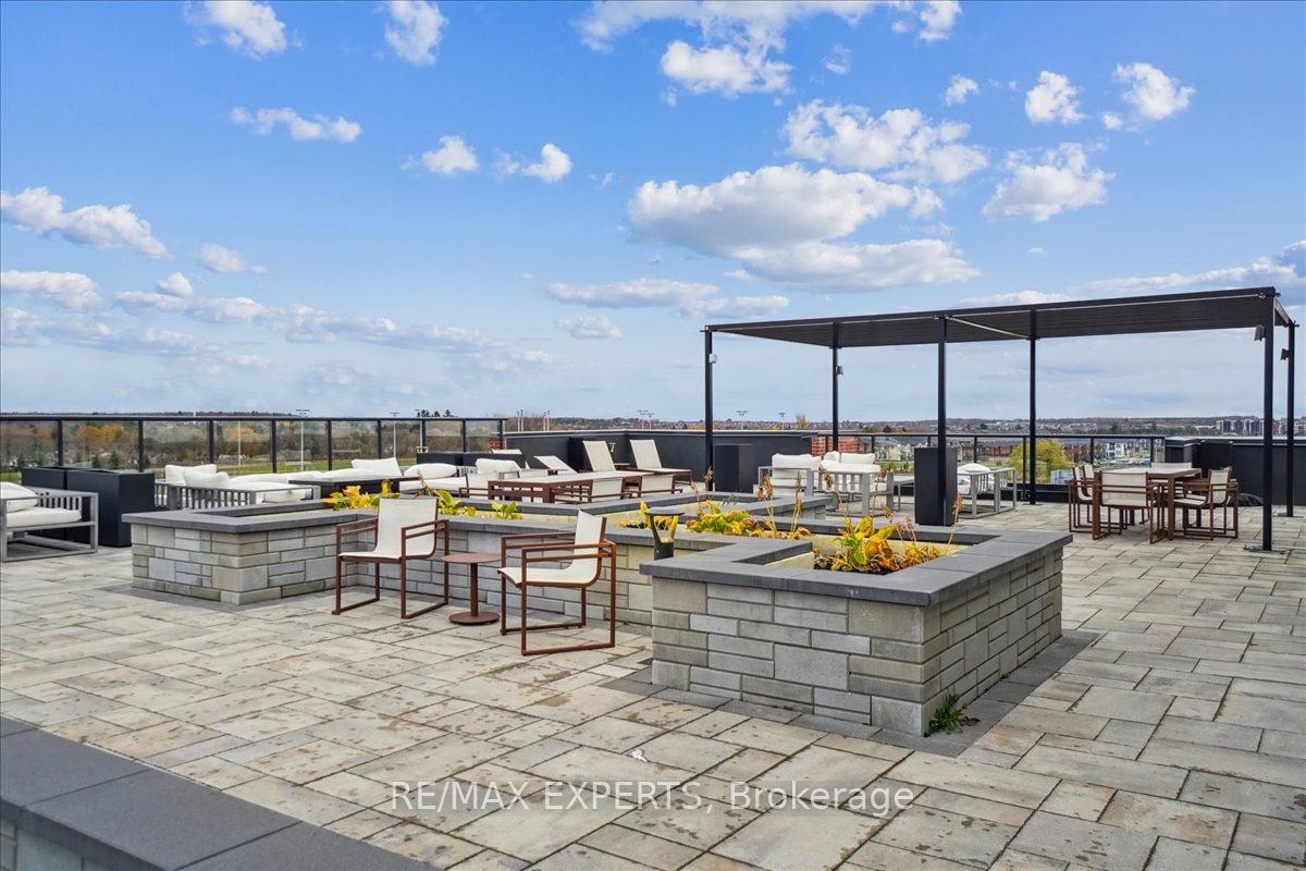 681 Yonge Street, #209