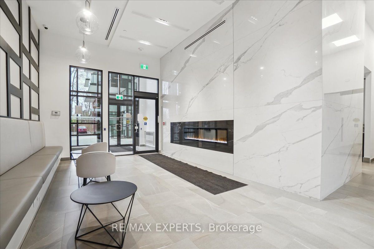 681 Yonge Street, #209