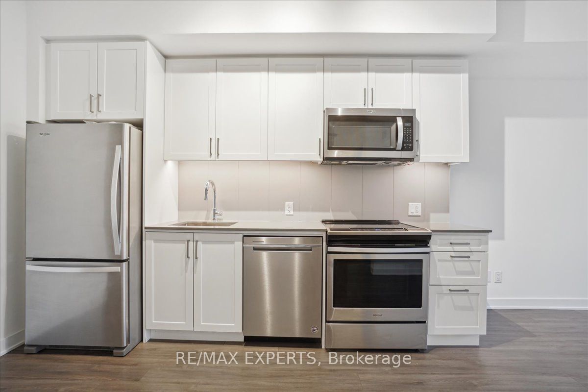 681 Yonge Street, #209