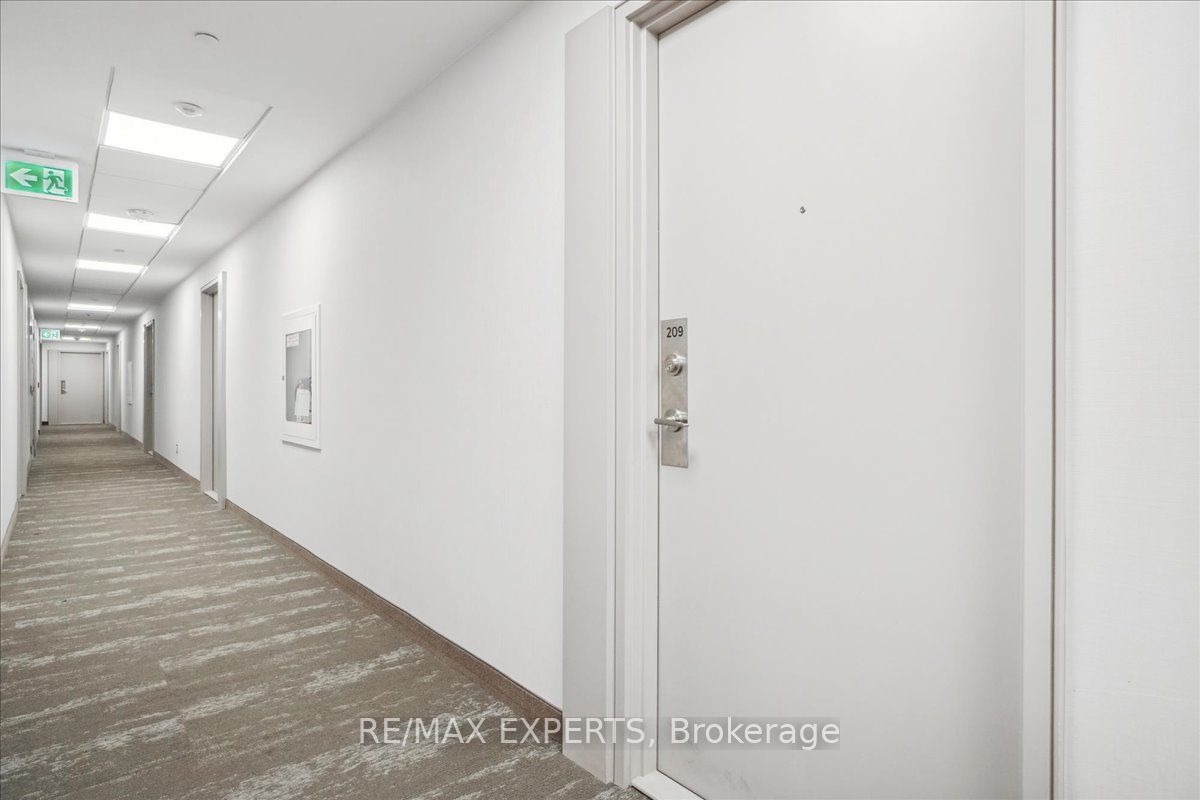 681 Yonge Street, #209