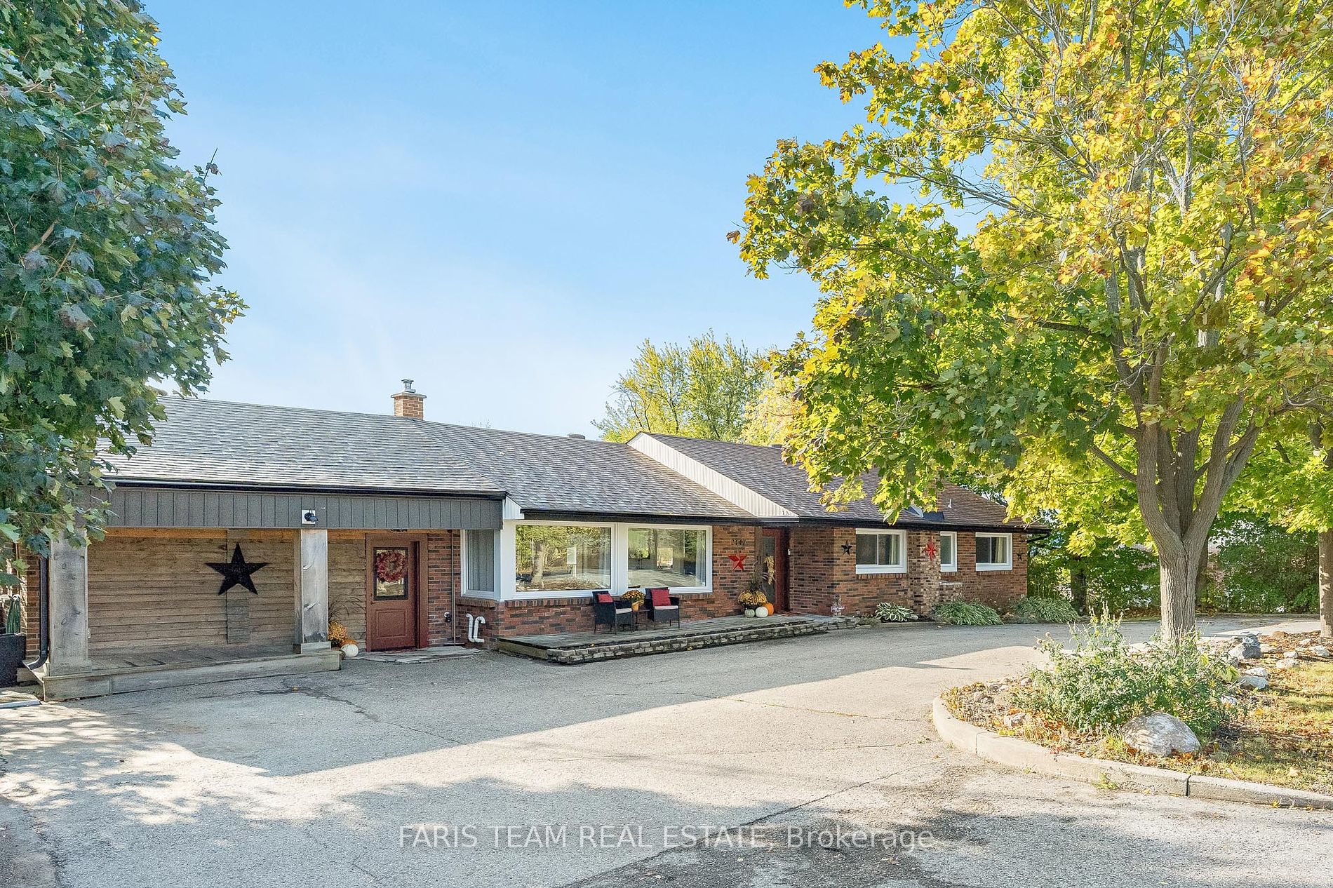 2447 Ridge Road W