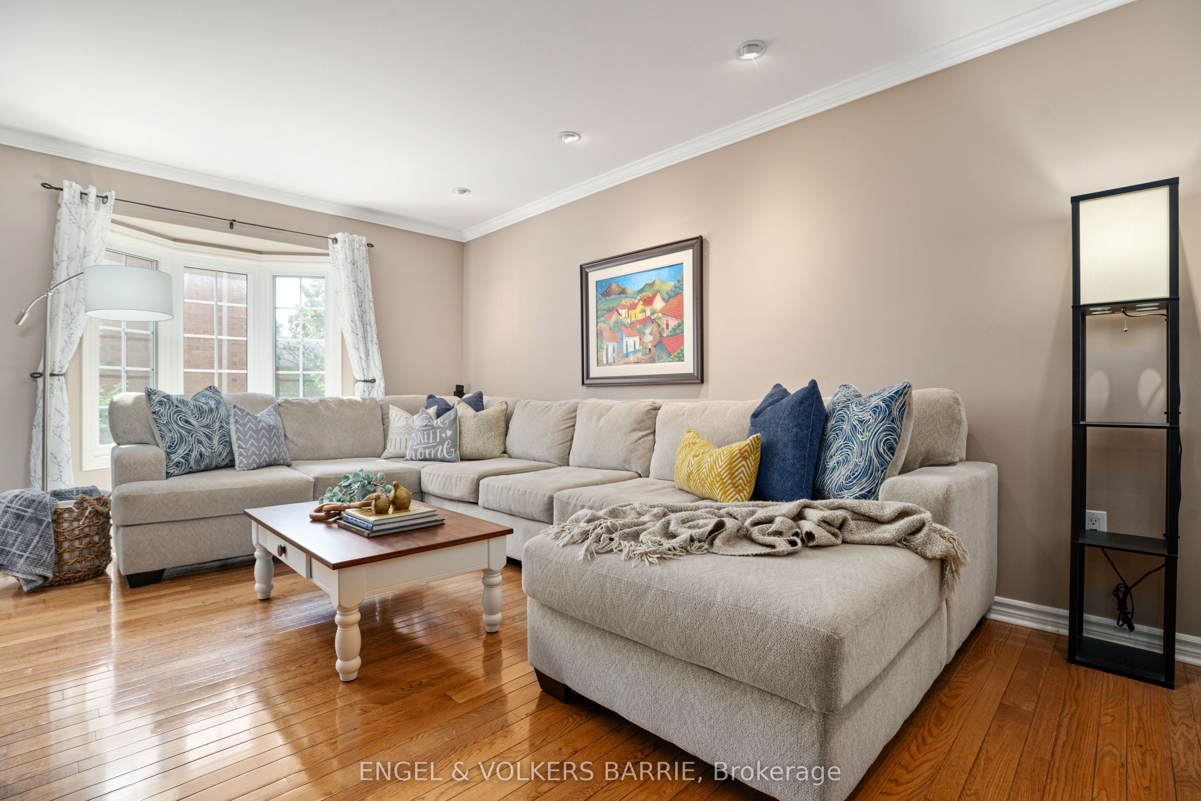 19 Grand Forest Drive