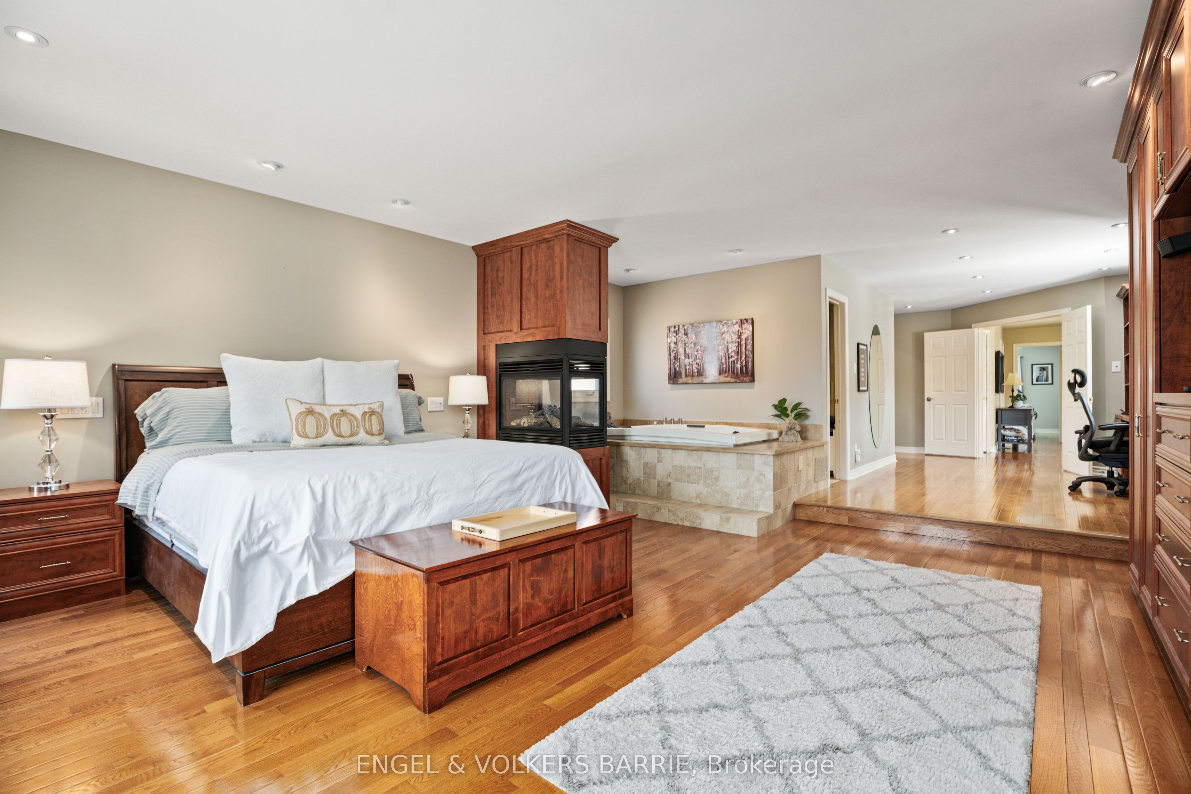 19 Grand Forest Drive