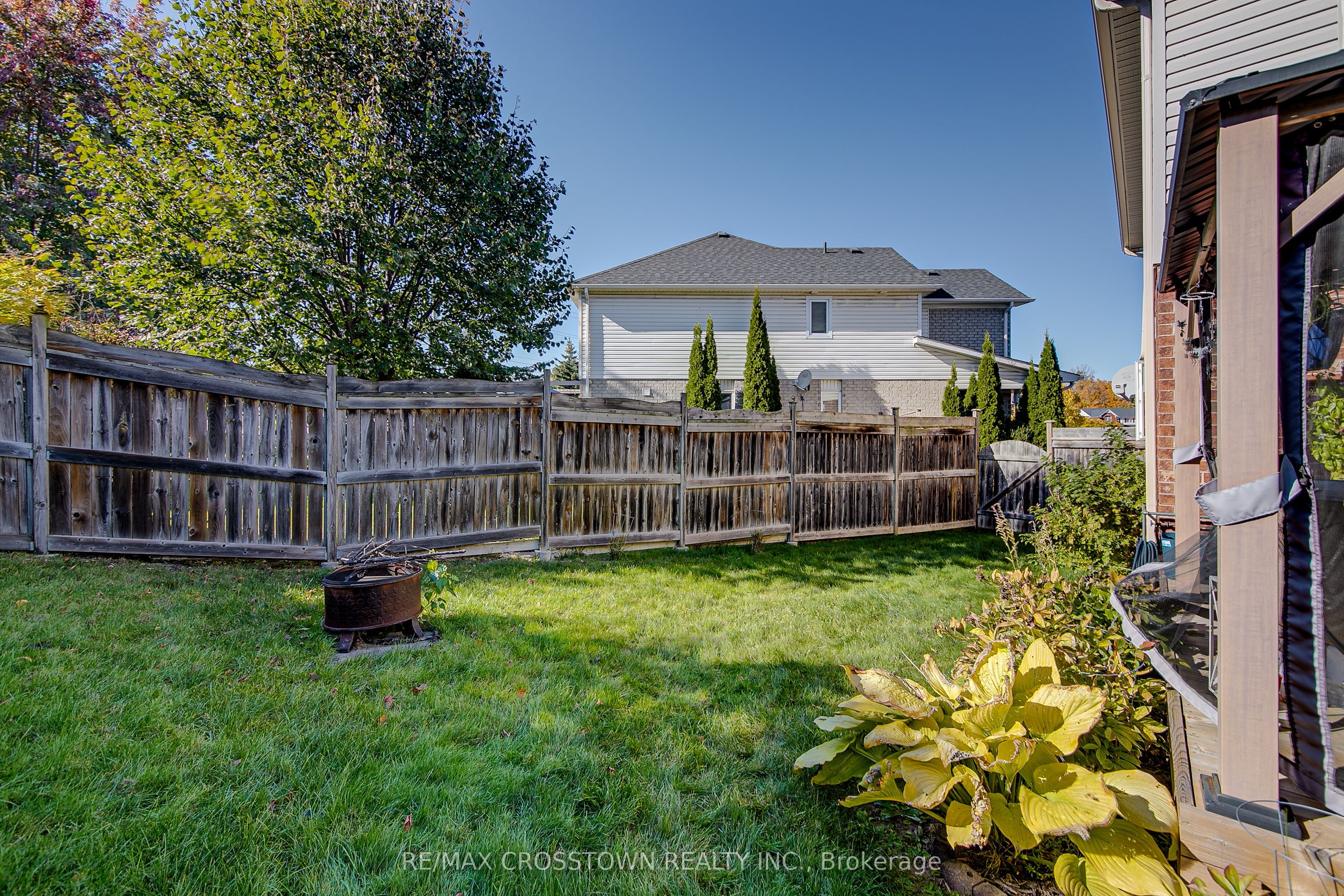 117 Bentley Crescent