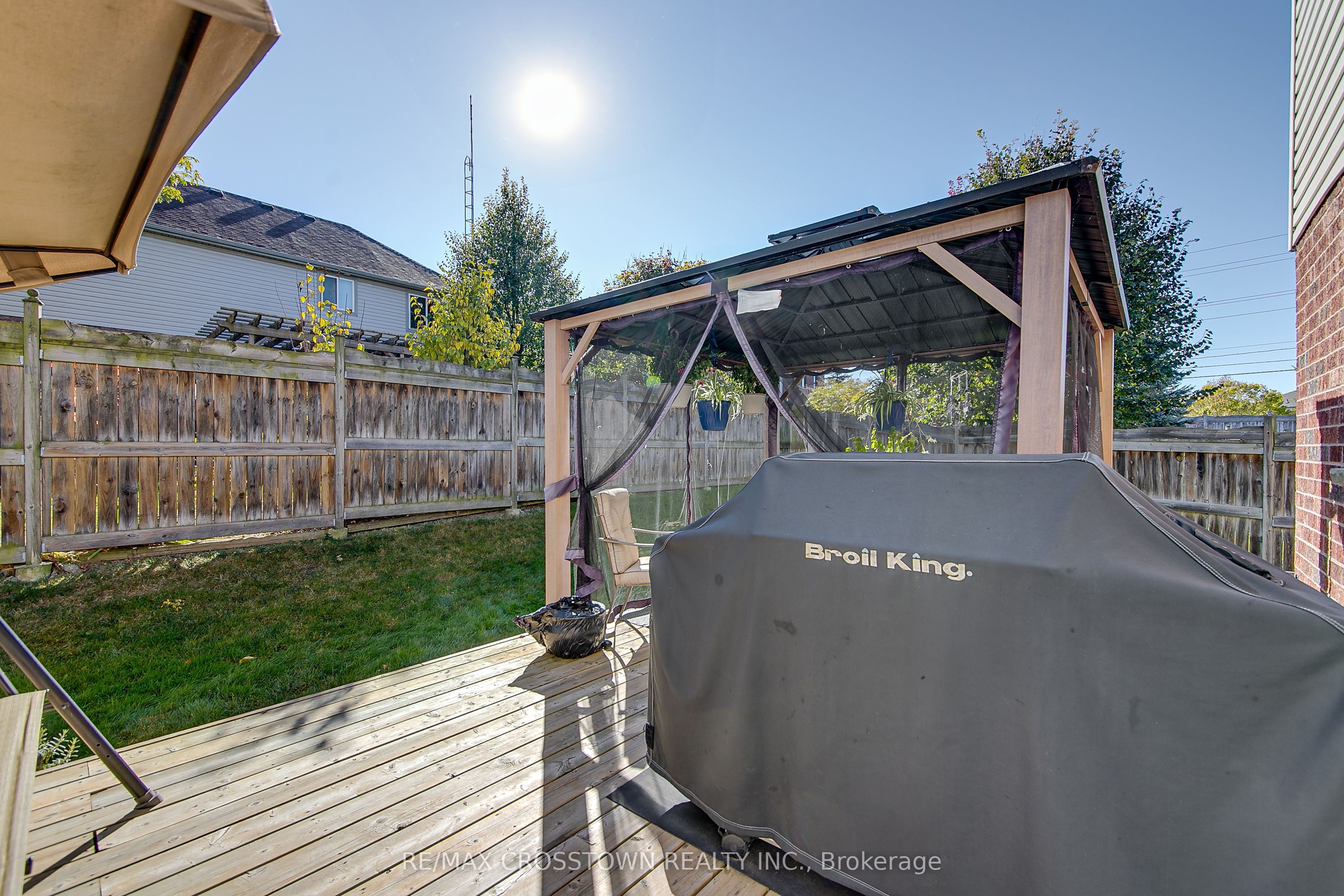 117 Bentley Crescent