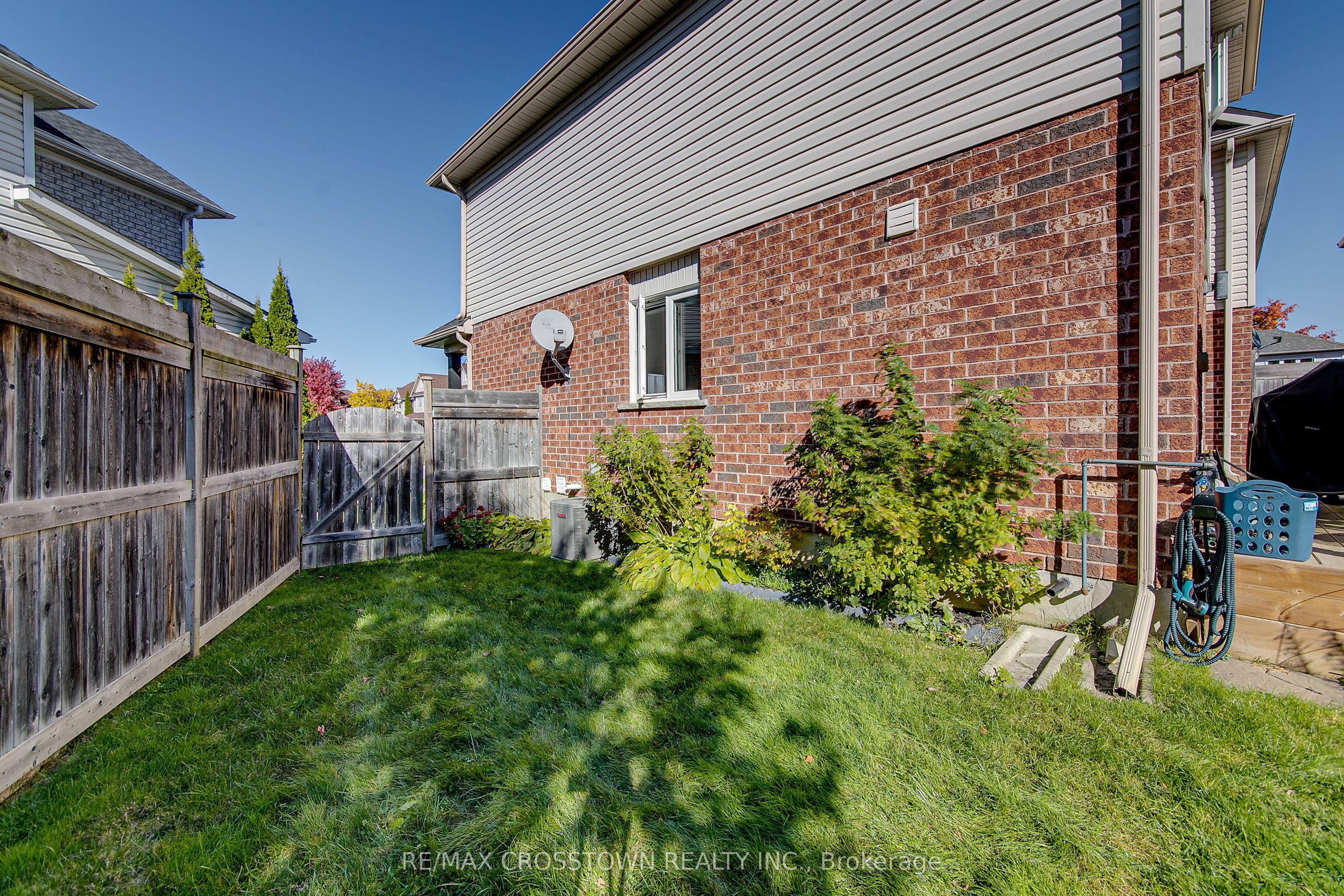 117 Bentley Crescent