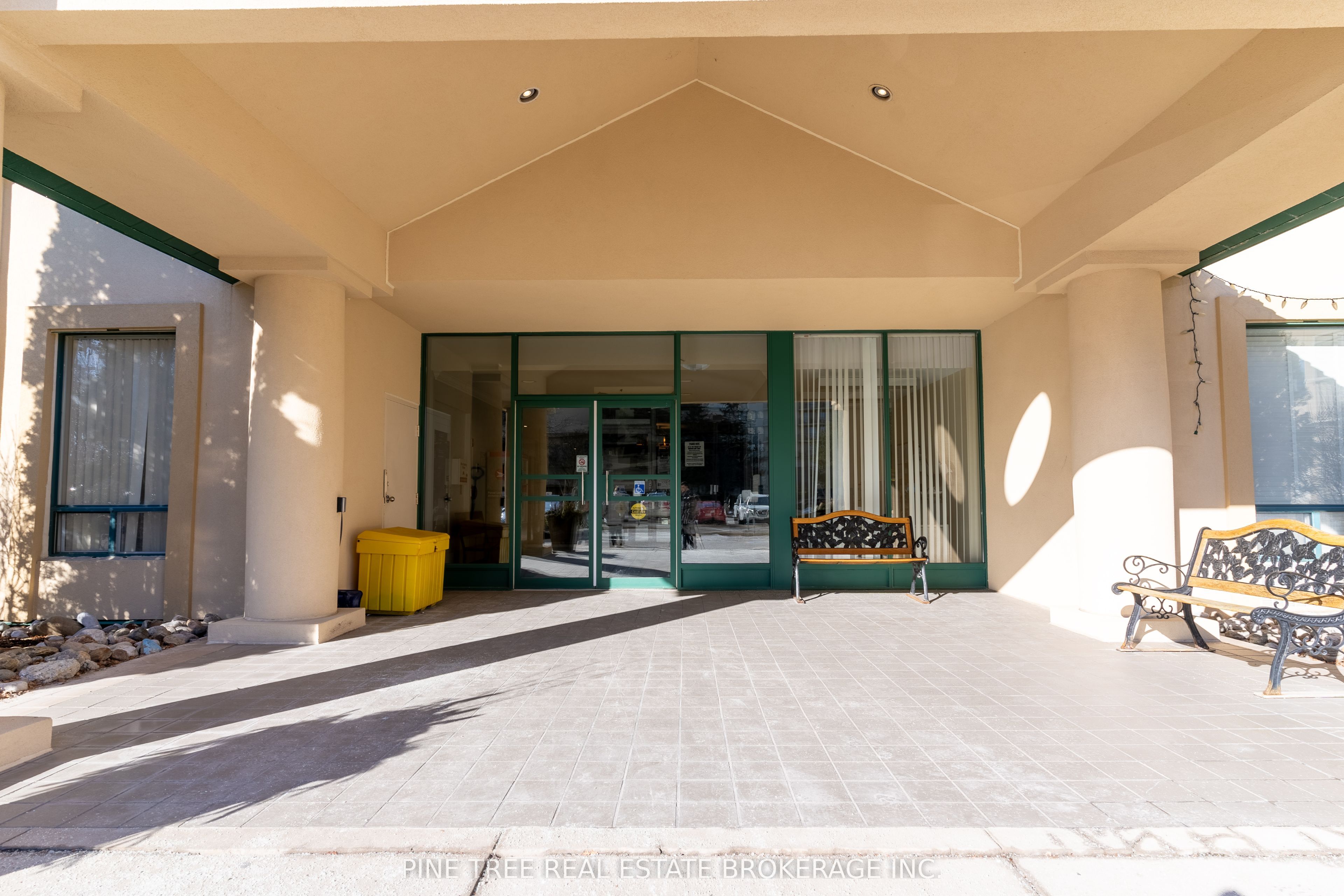 65 Ellen Street, #208