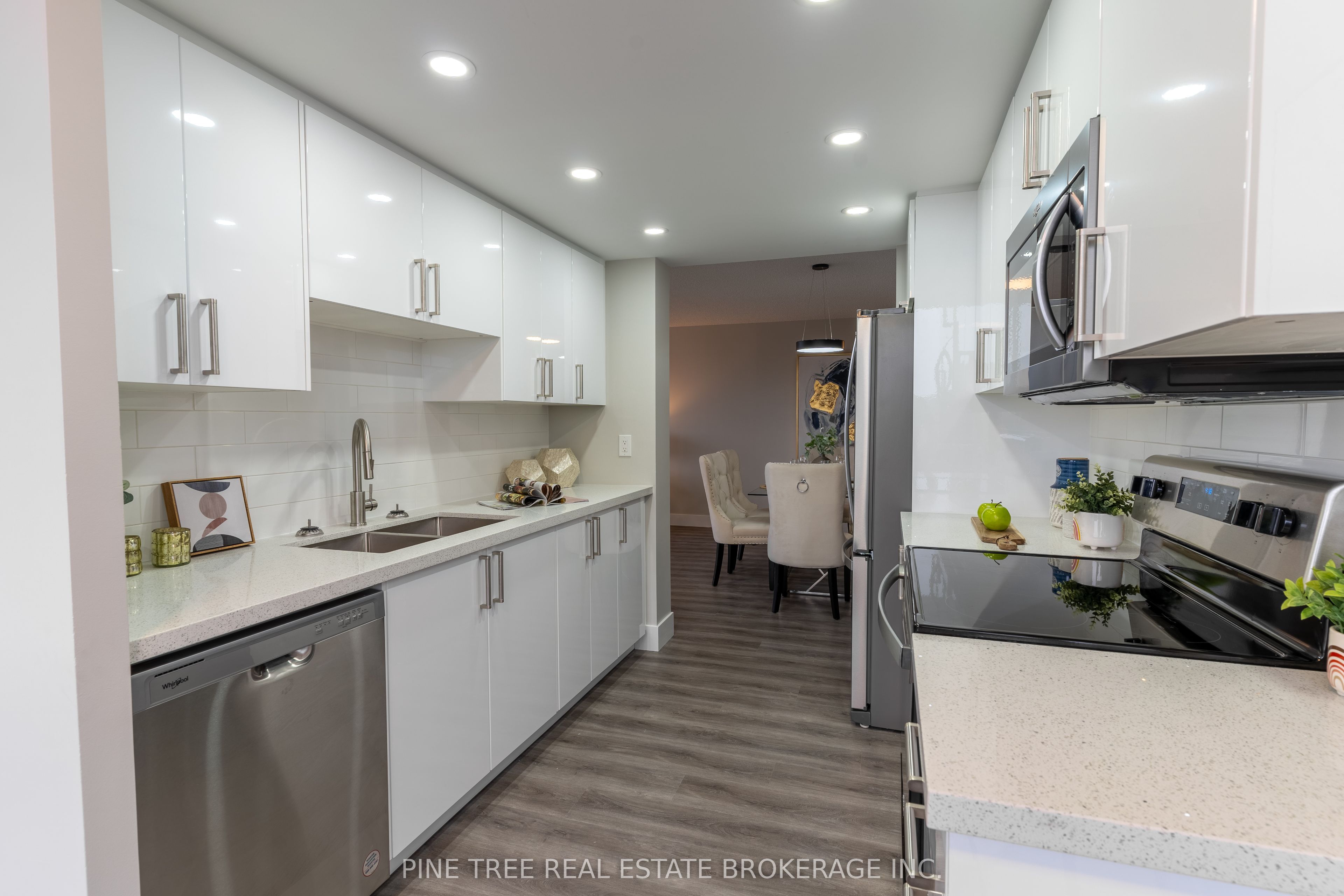65 Ellen Street, #208