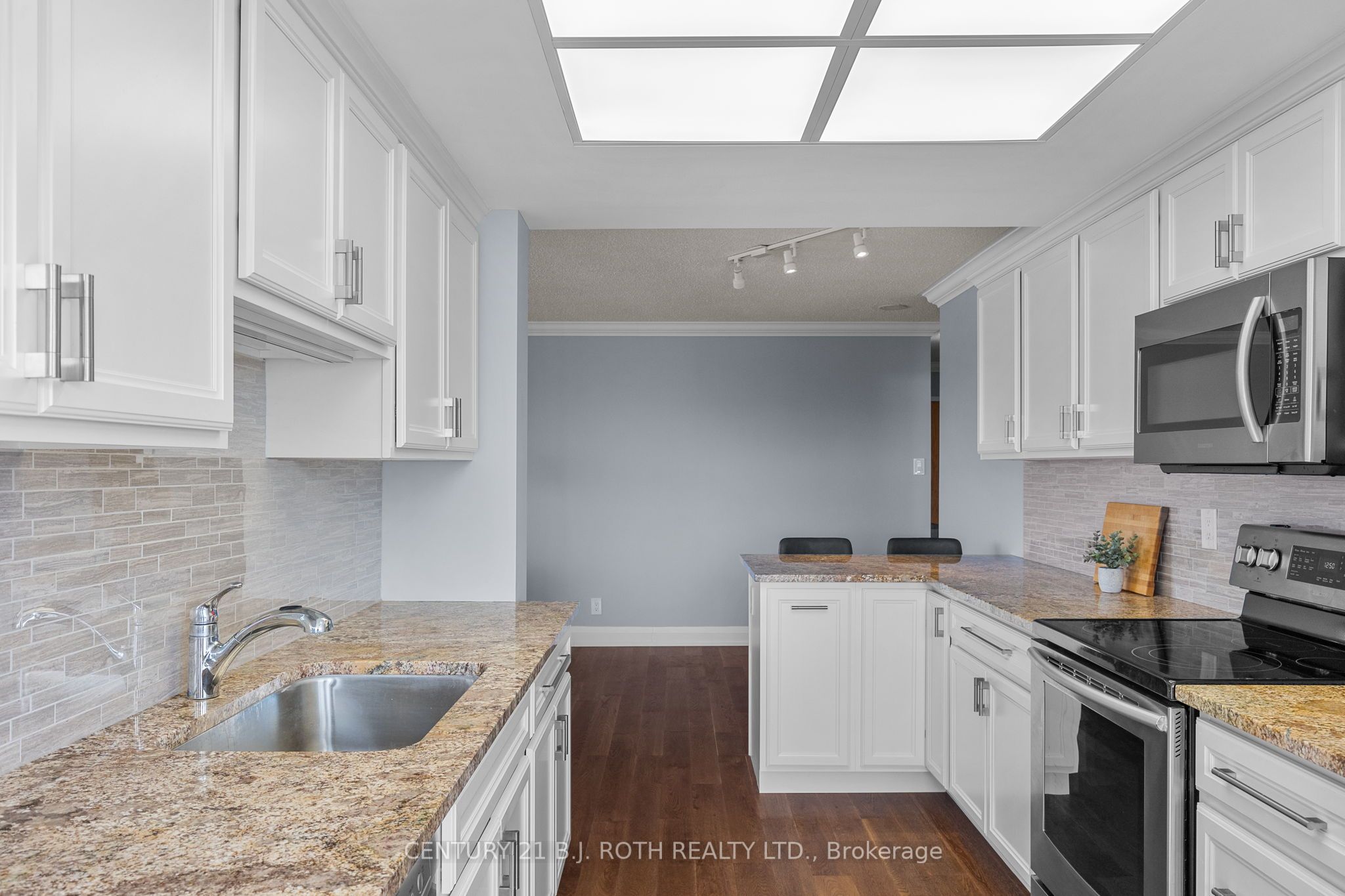 65 ELLEN Street, #808
