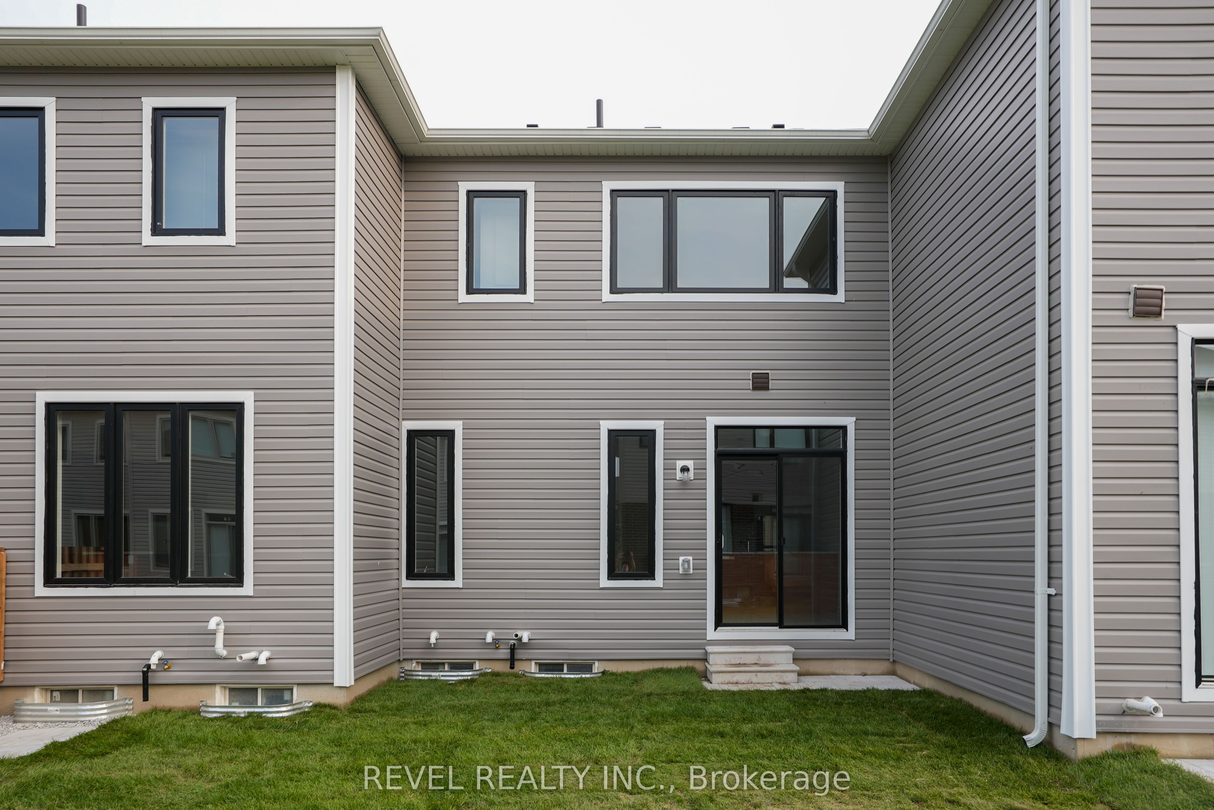 12 Hylton Drive