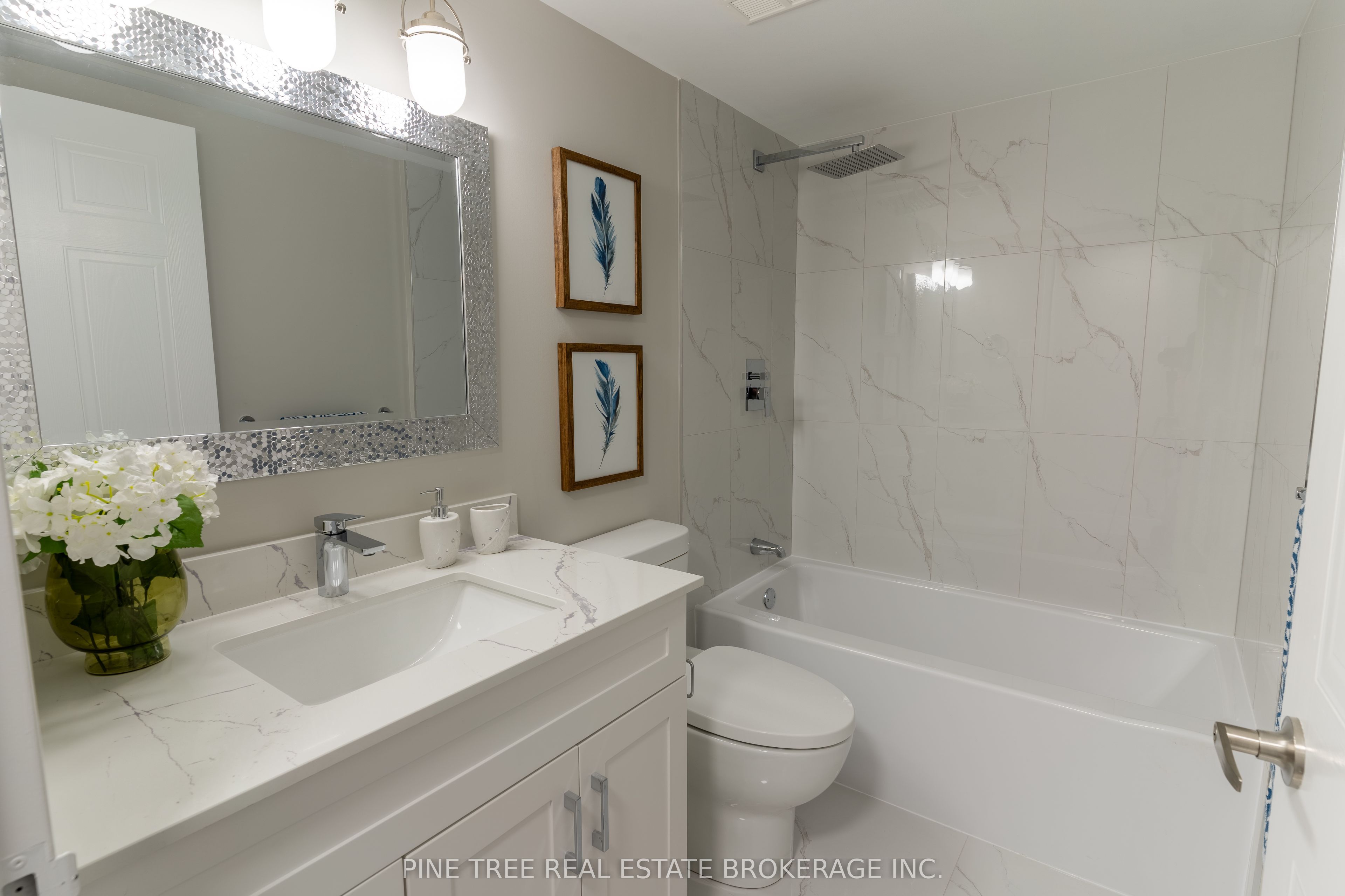 65 Ellen Street, #208
