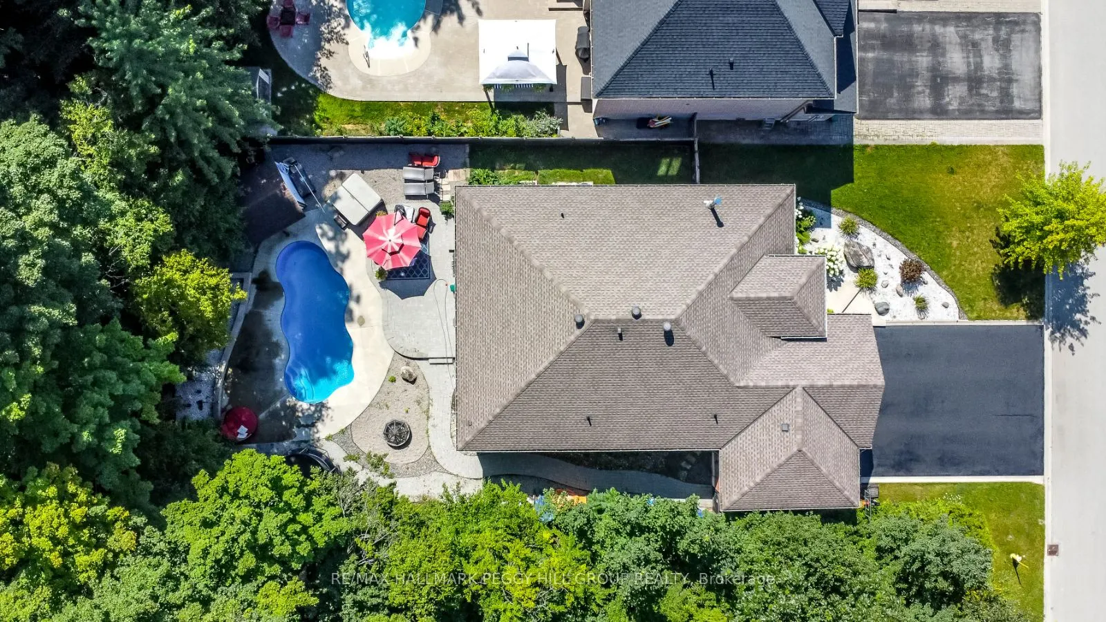 34 Camelot Square