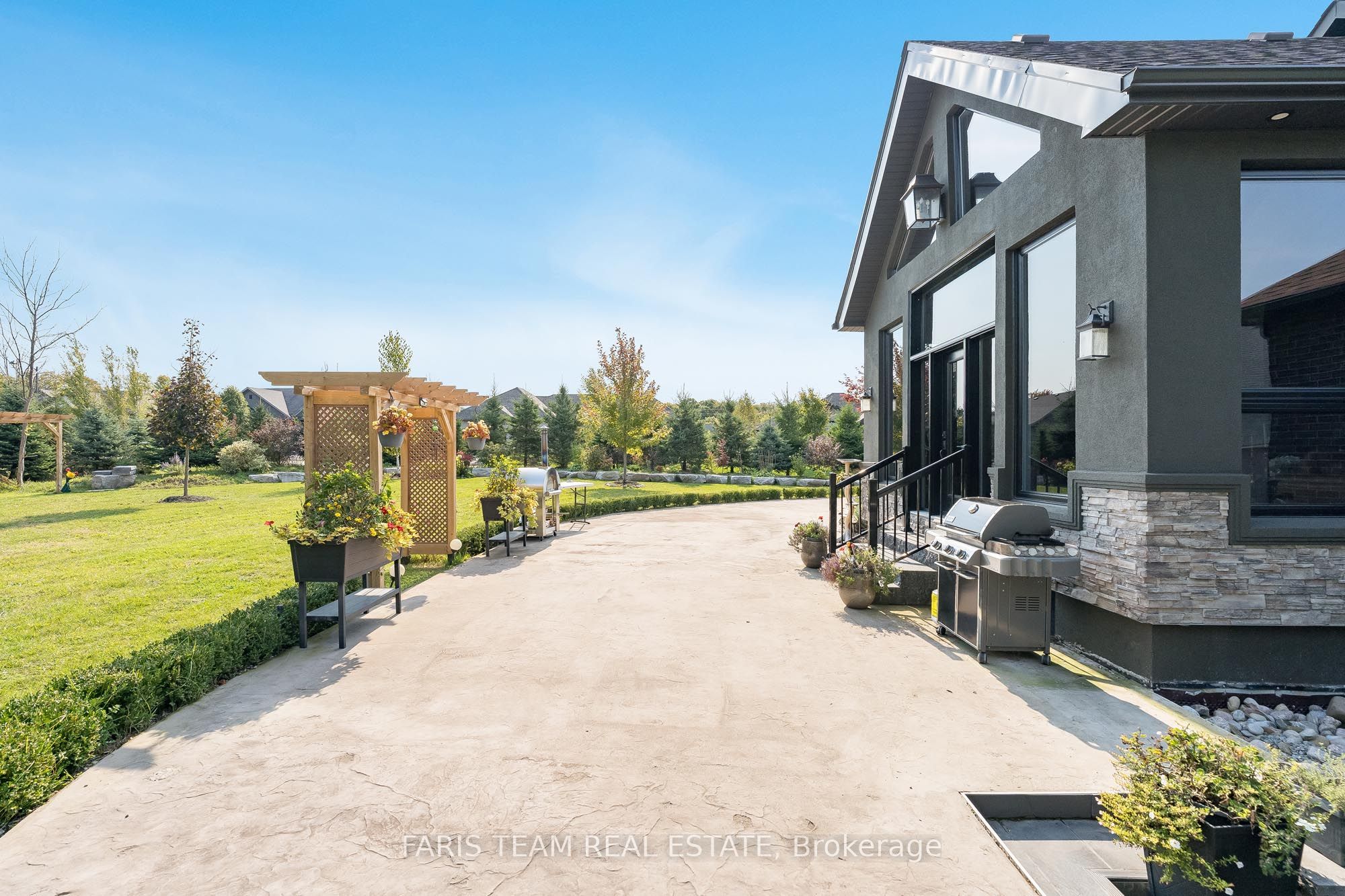 158 Mennill Drive