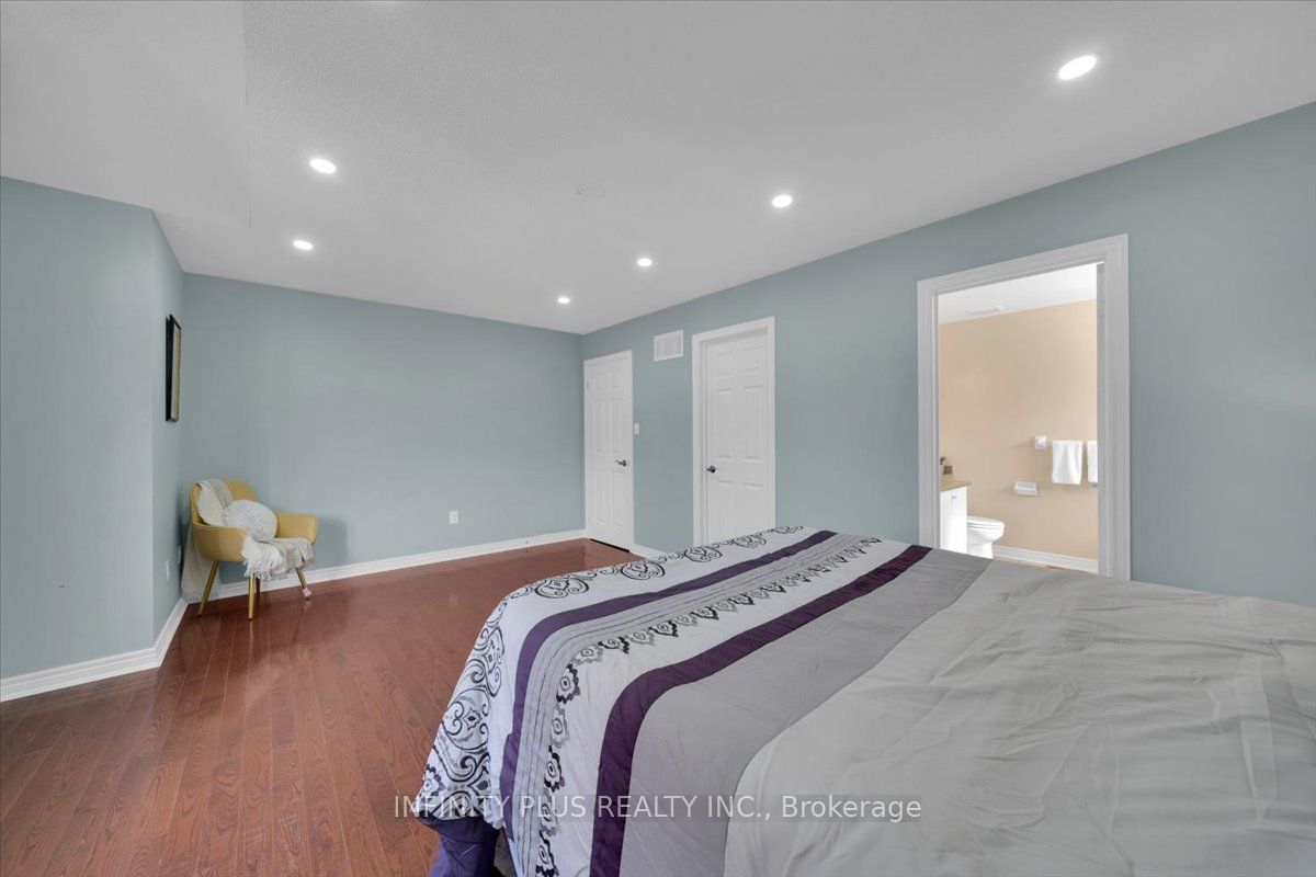 10 Sandalwood Court