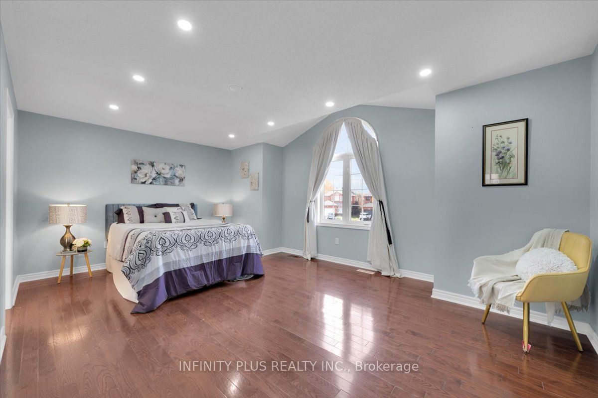 10 Sandalwood Court