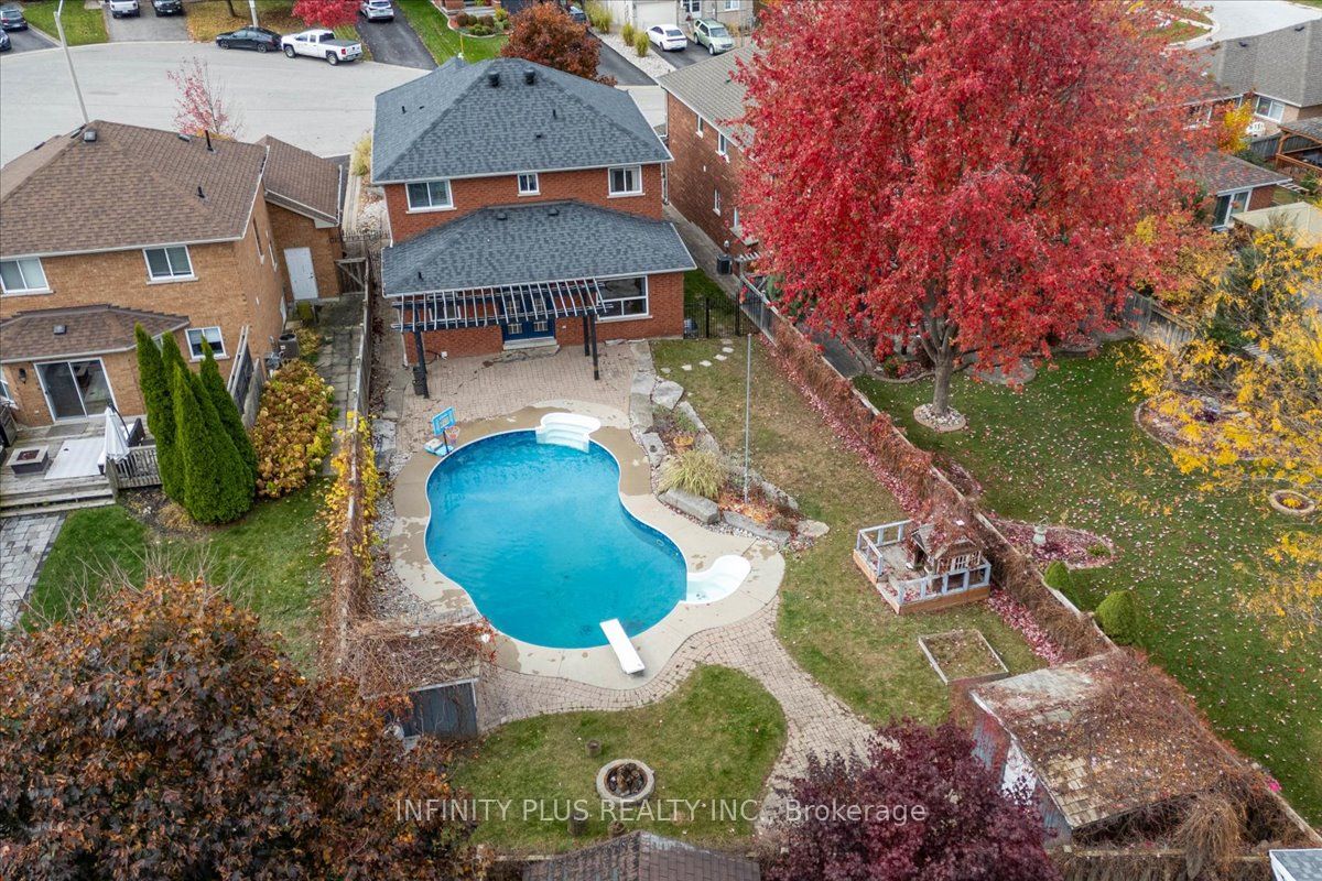 10 Sandalwood Court