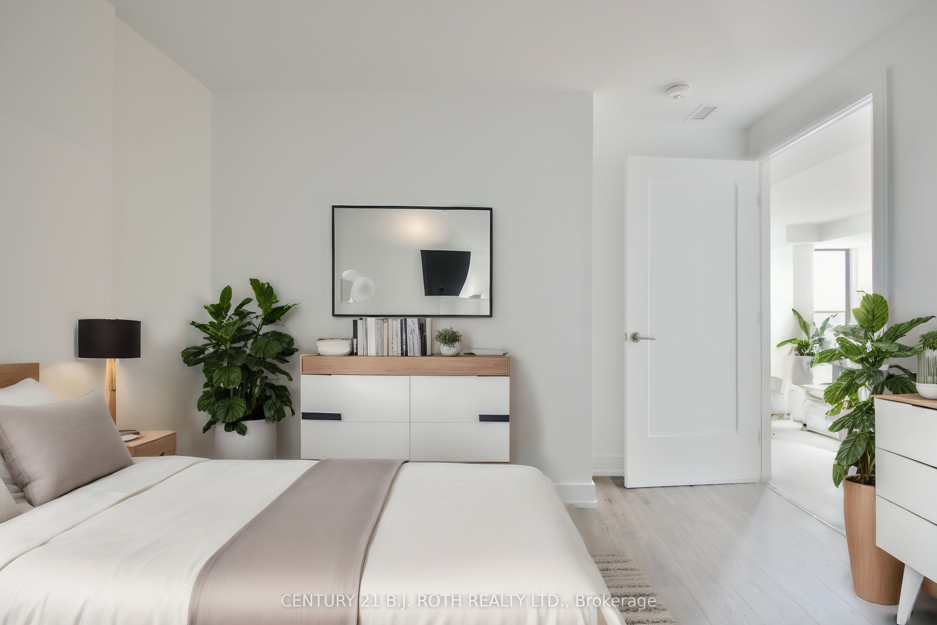 185 DUNLOP Street E #702