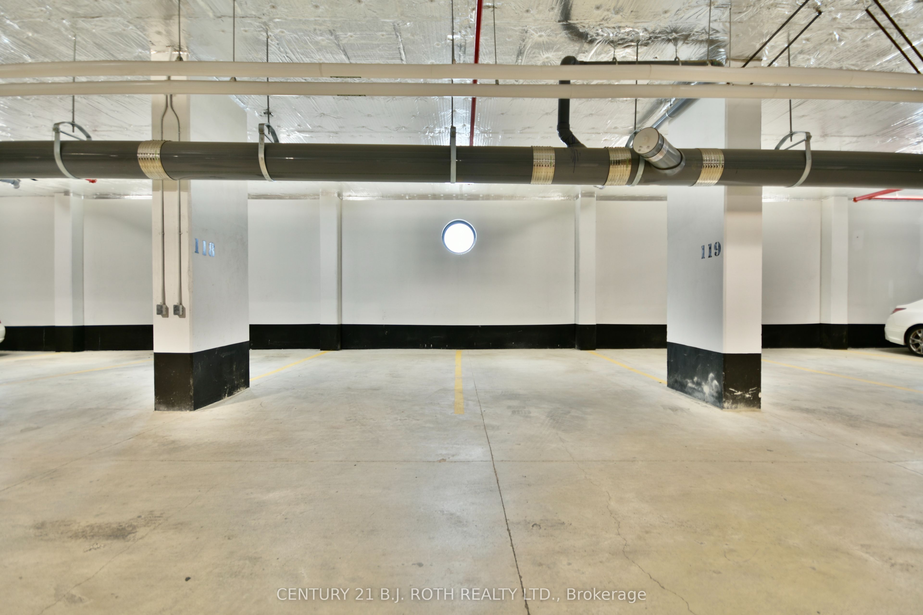 185 DUNLOP Street E #702