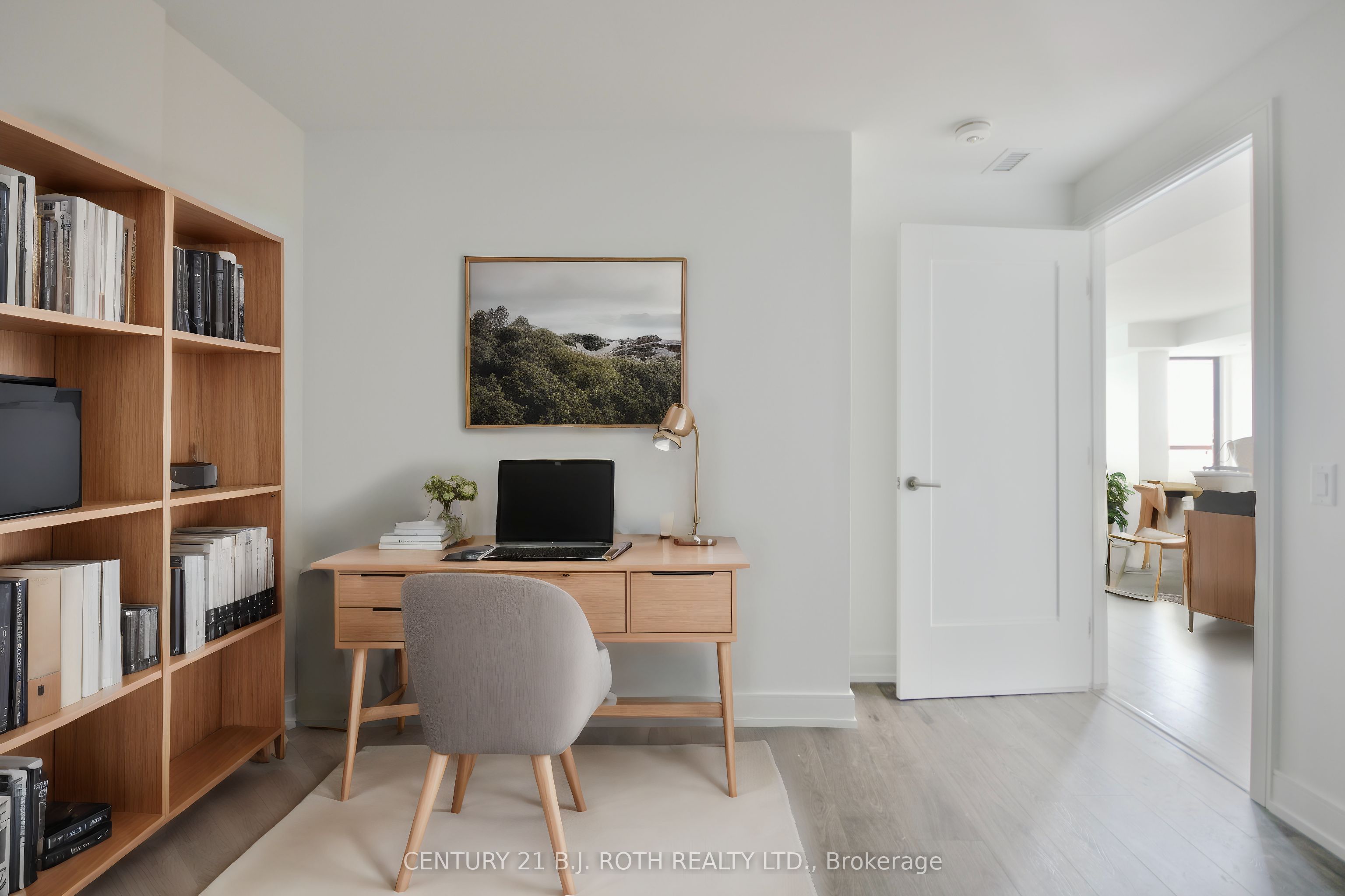 185 DUNLOP Street E #702