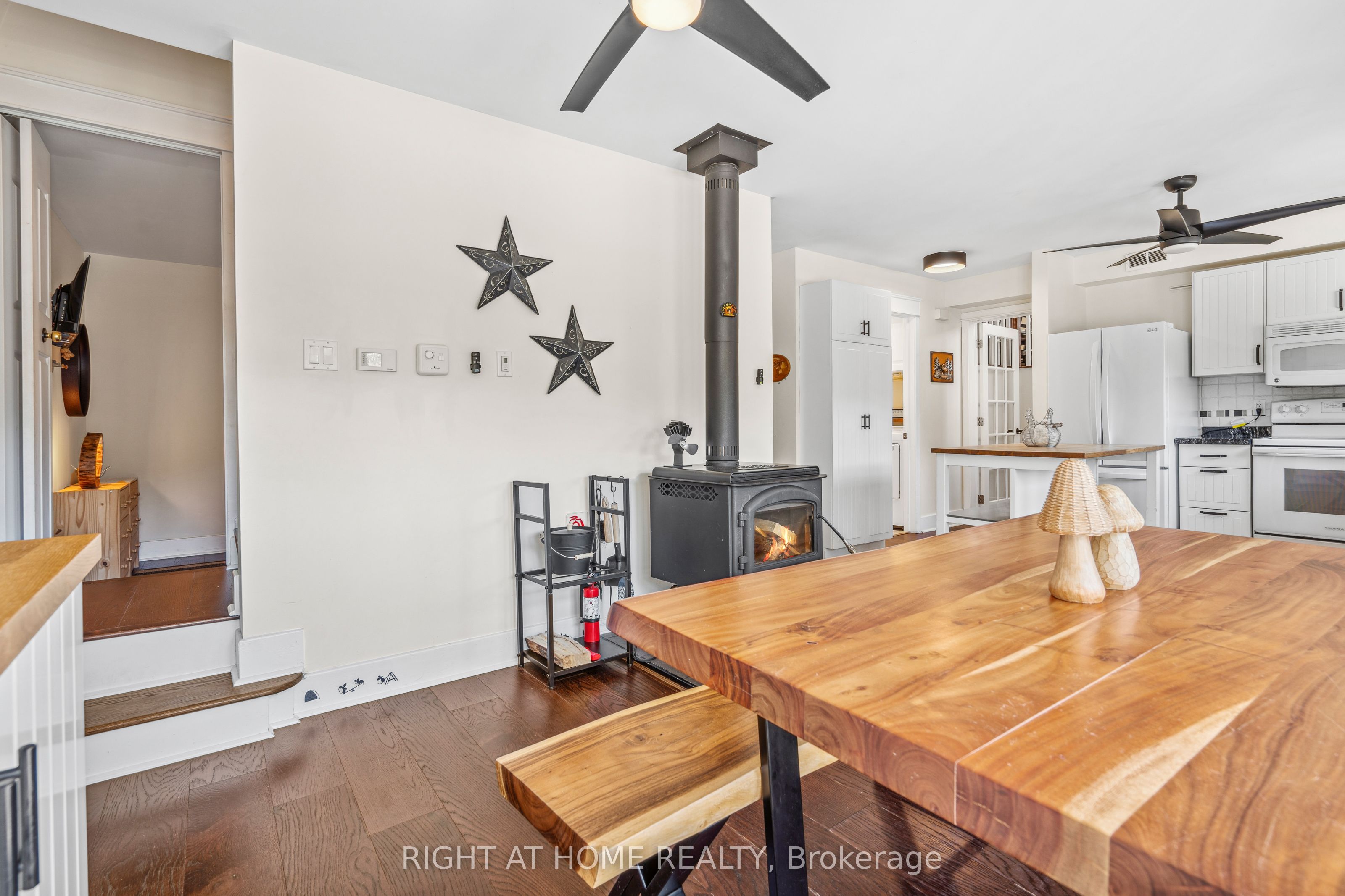 3583 Riverdale Drive