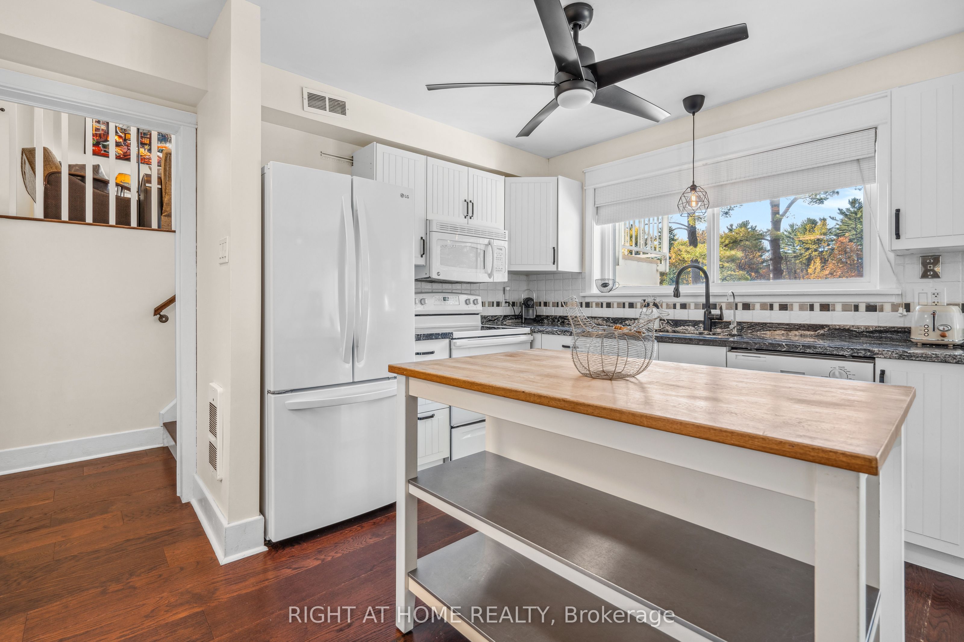 3583 Riverdale Drive