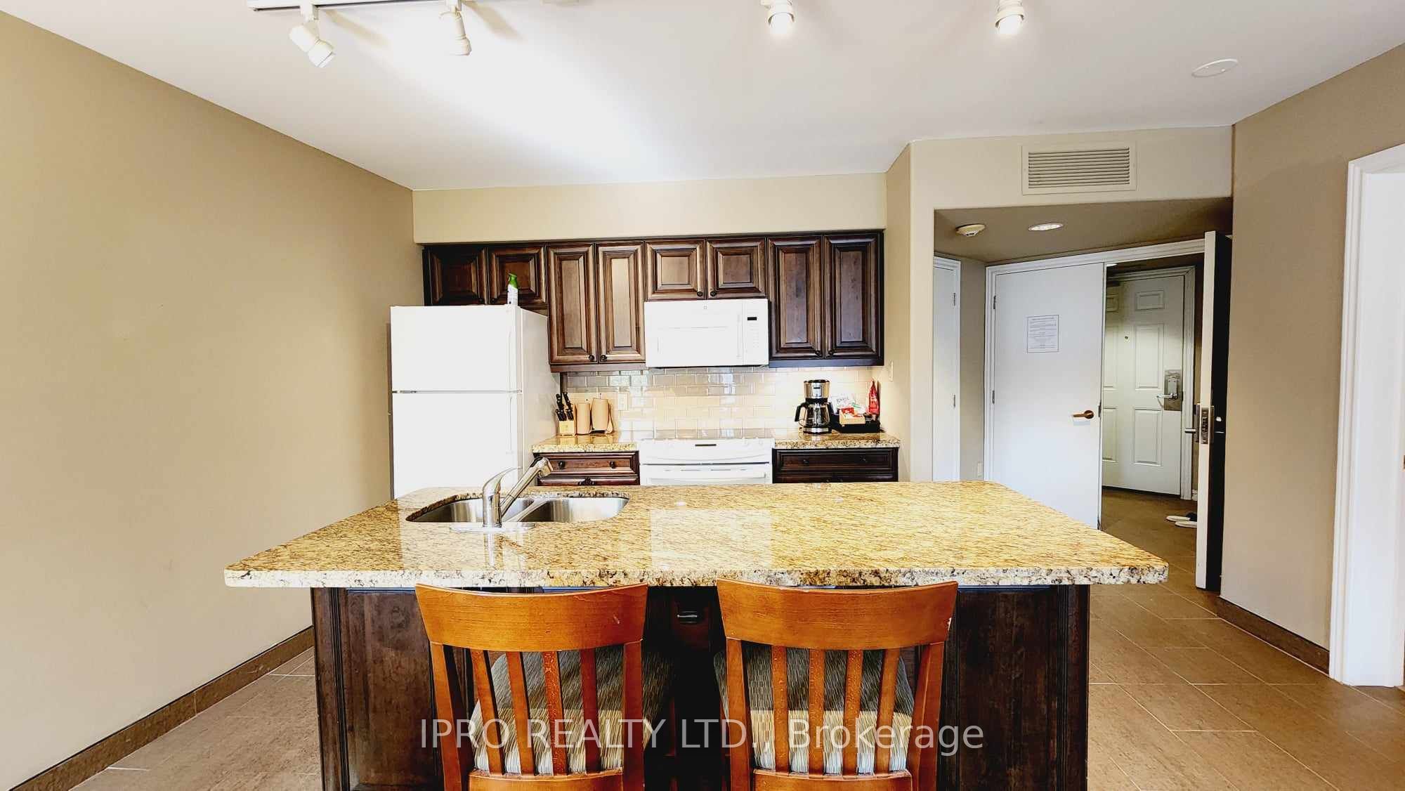 90 Highland Drive, #2074/75