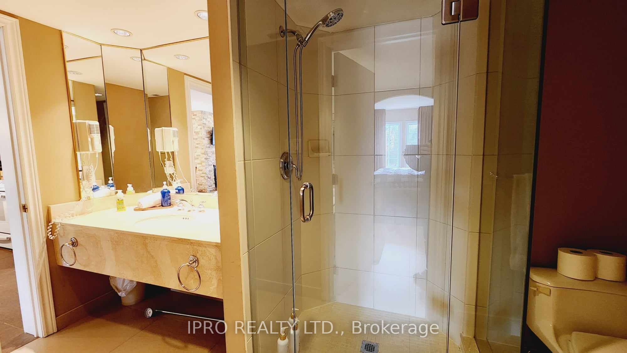 90 Highland Drive, #2074/75