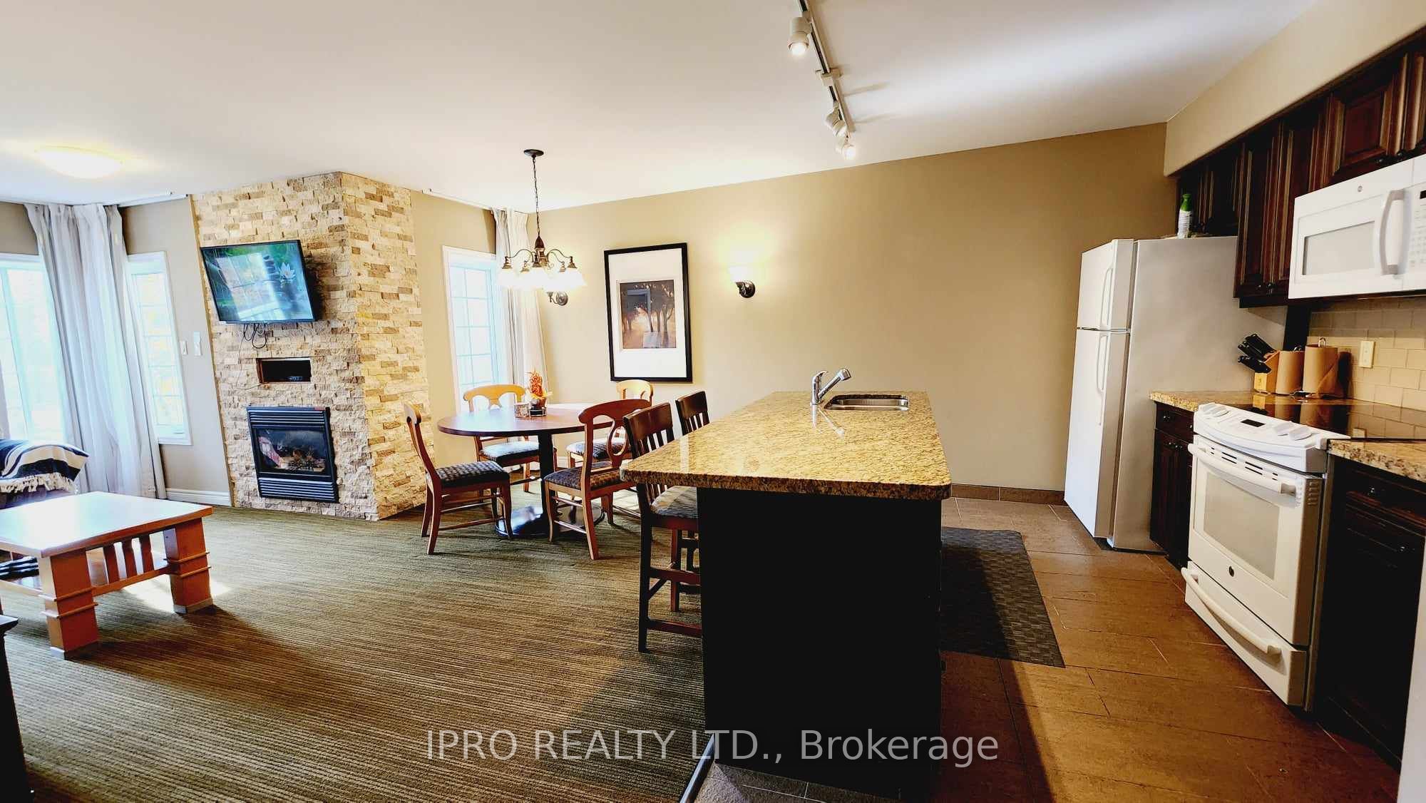 90 Highland Drive, #2074/75