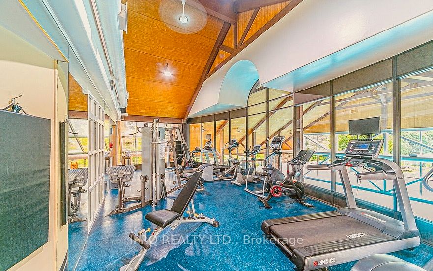 90 Highland Drive, #2074/75