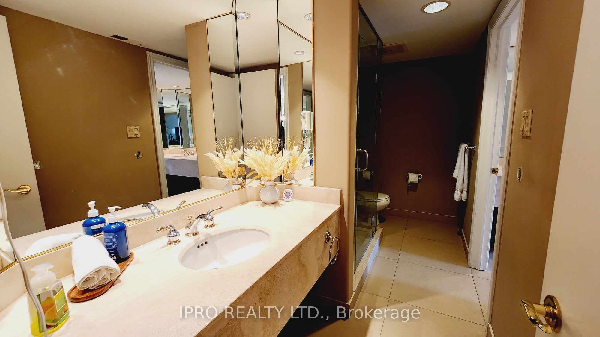 90 Highland Drive, #2074/75