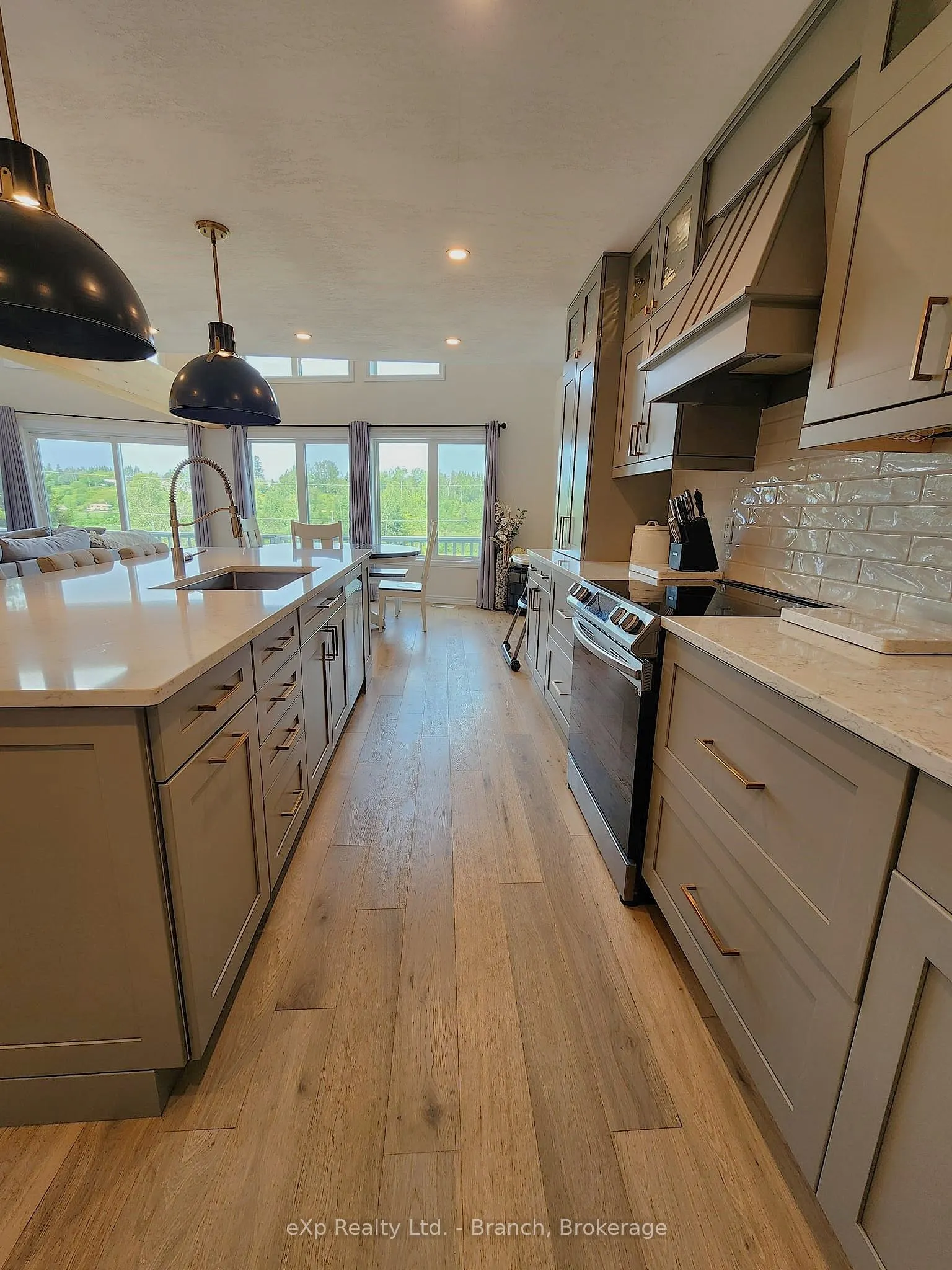 55 Lakeshore Avenue