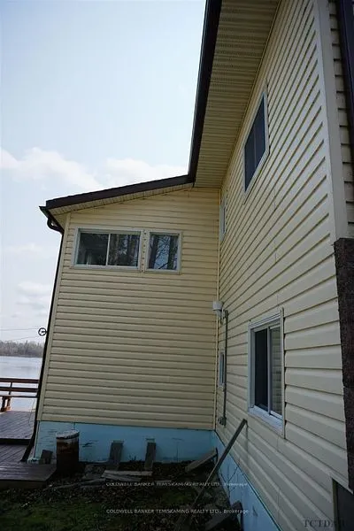 39 THIRD Street E