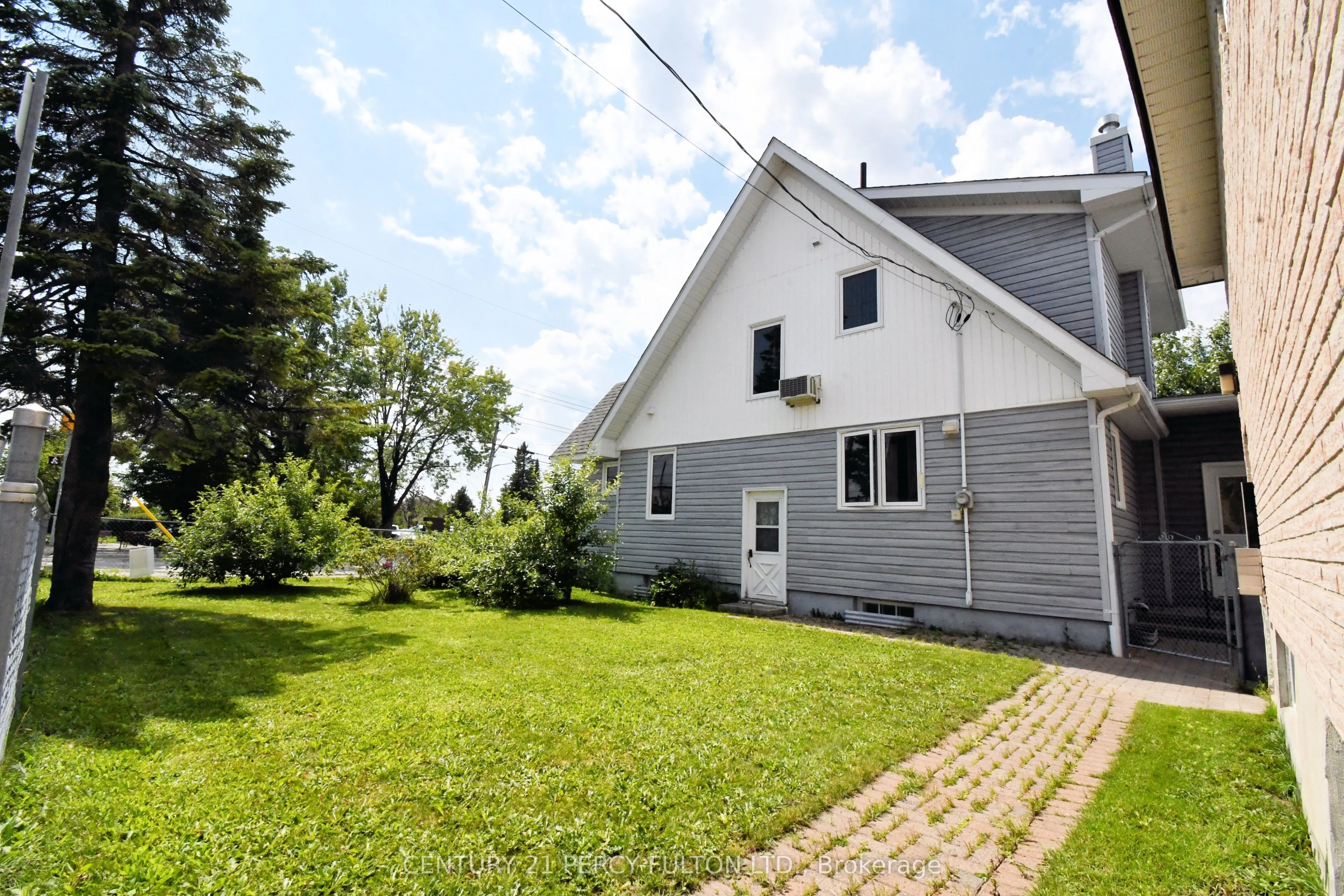 900 Prince Street