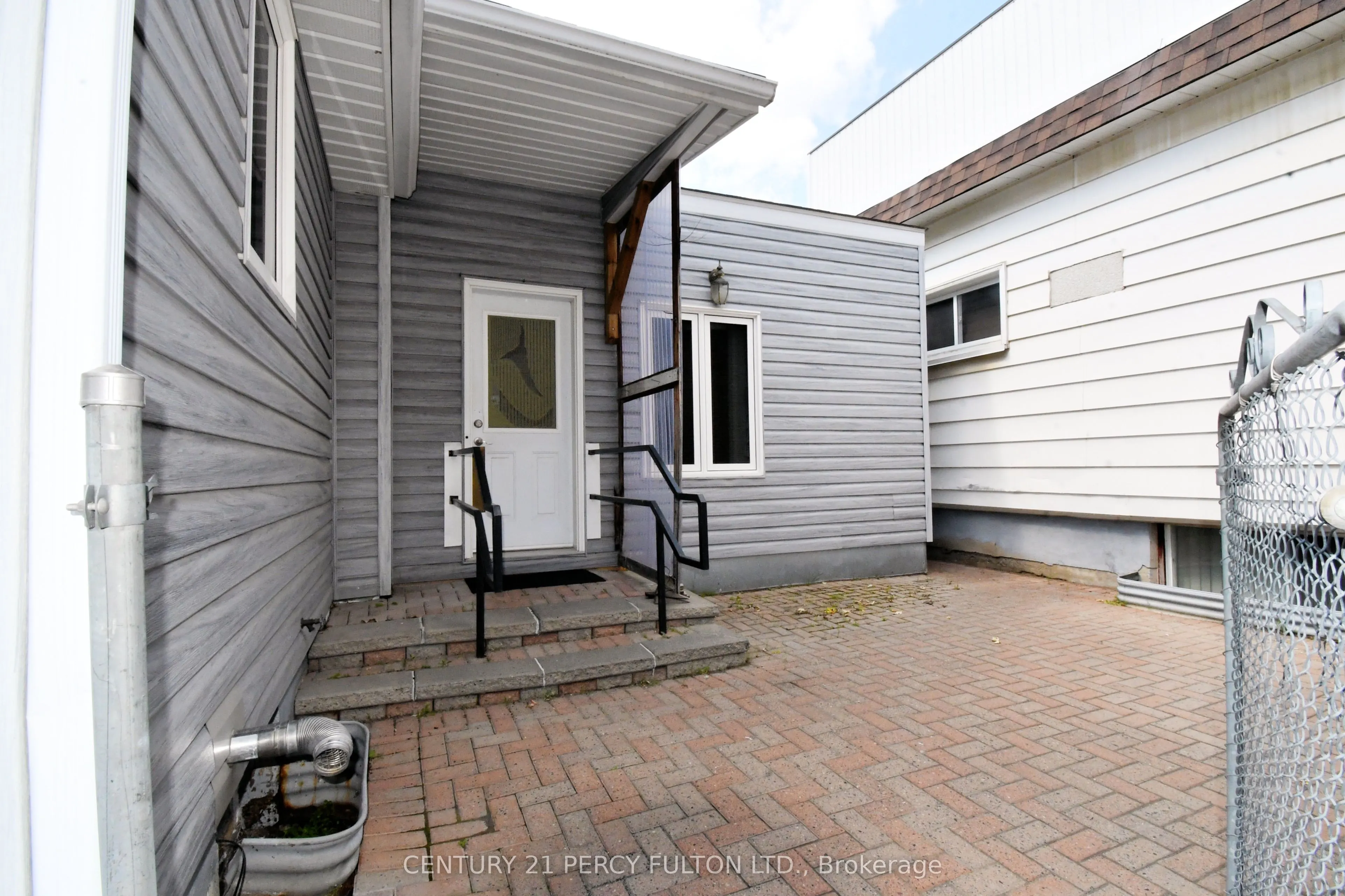 900 Prince Street