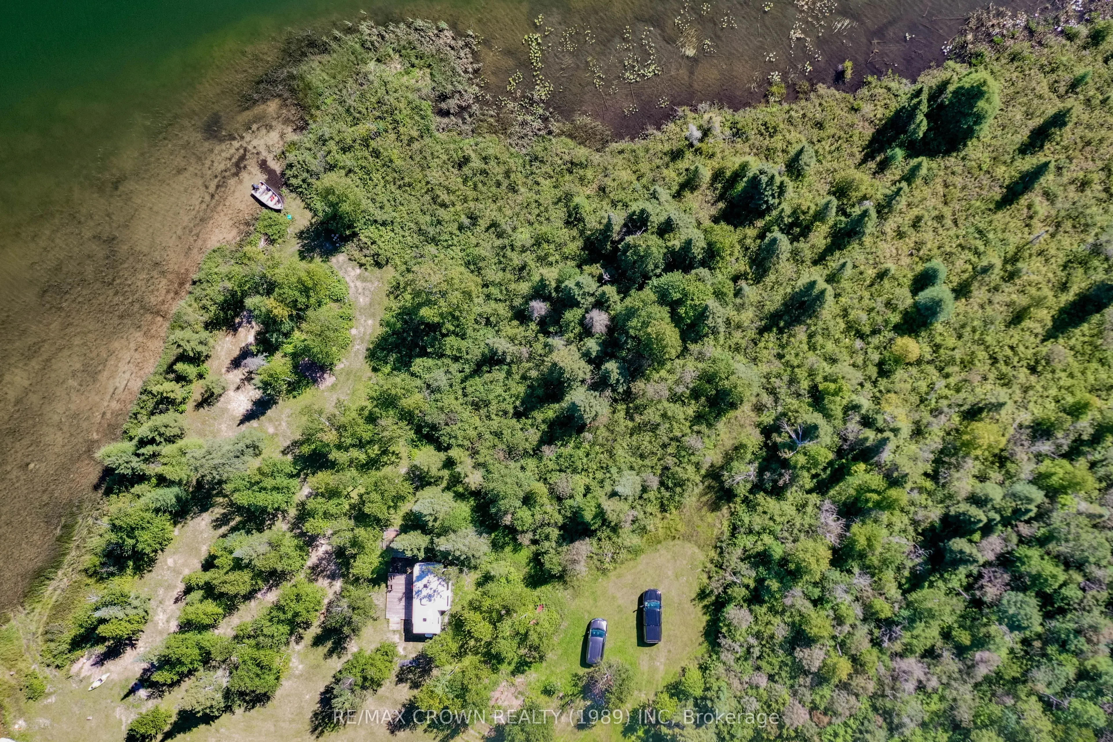 24 SHALLOW LAKE Road W