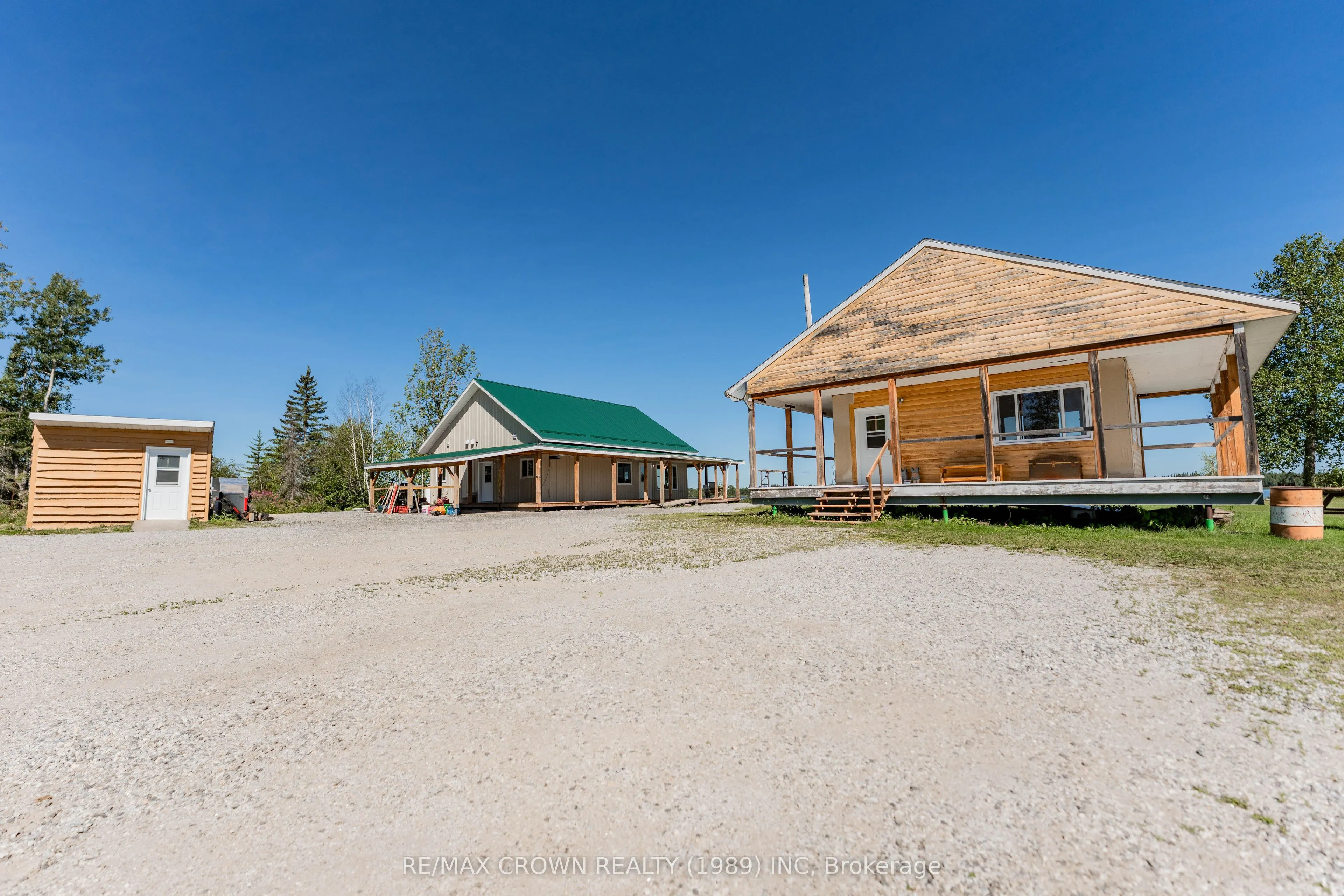 24 SHALLOW LAKE Road W
