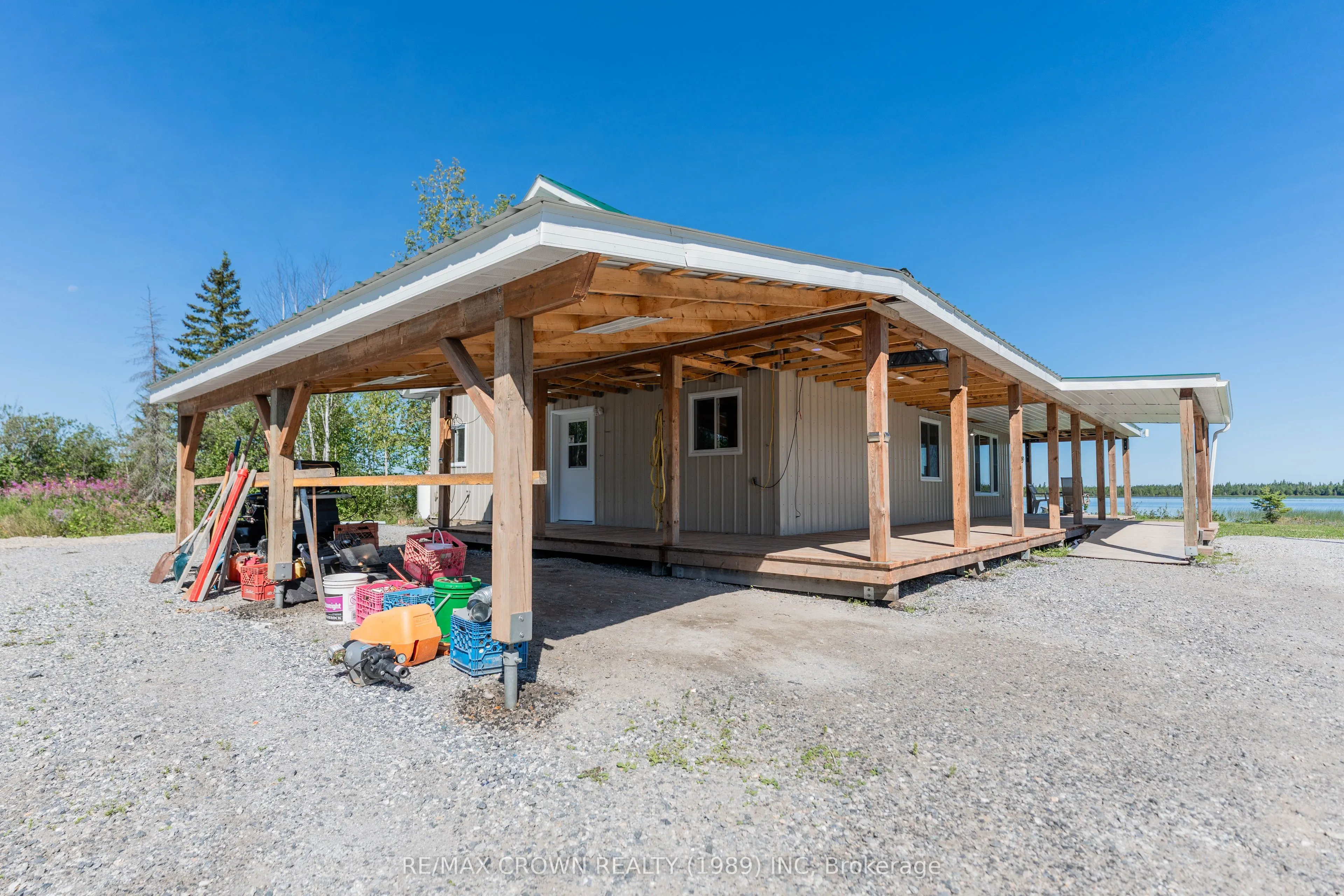 24 SHALLOW LAKE Road W