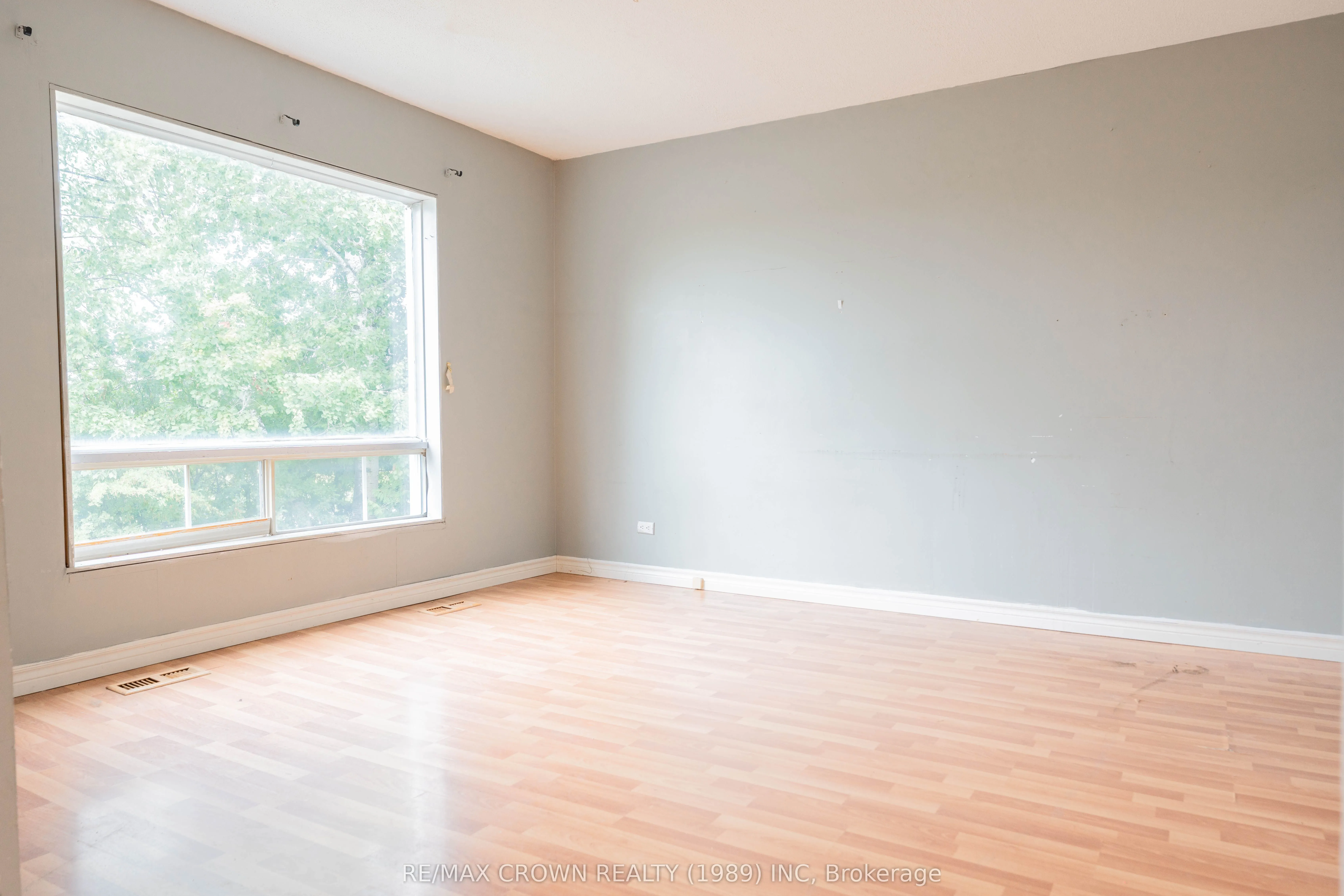50 Brunelle Road S