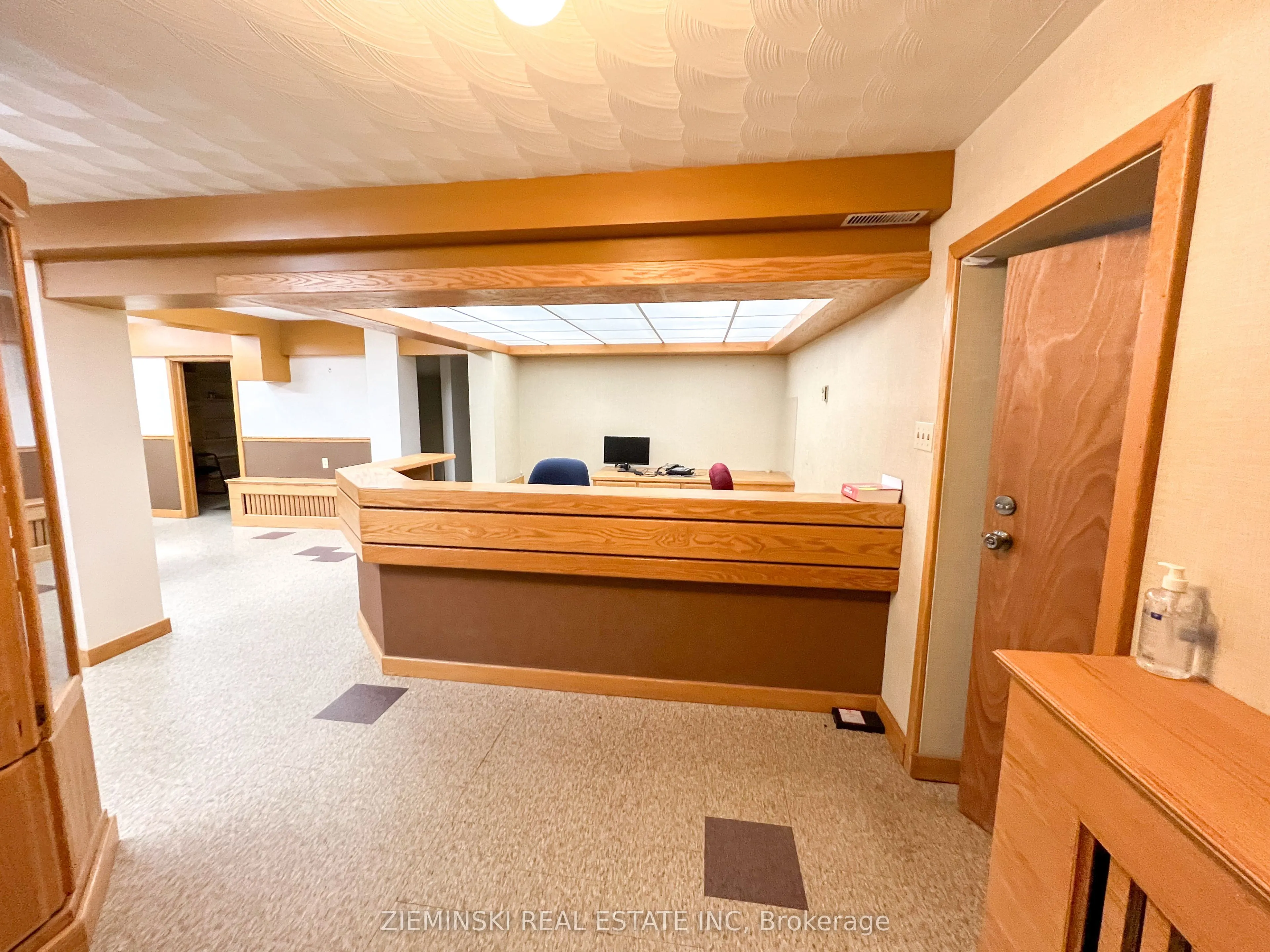 136-138 Third Street W