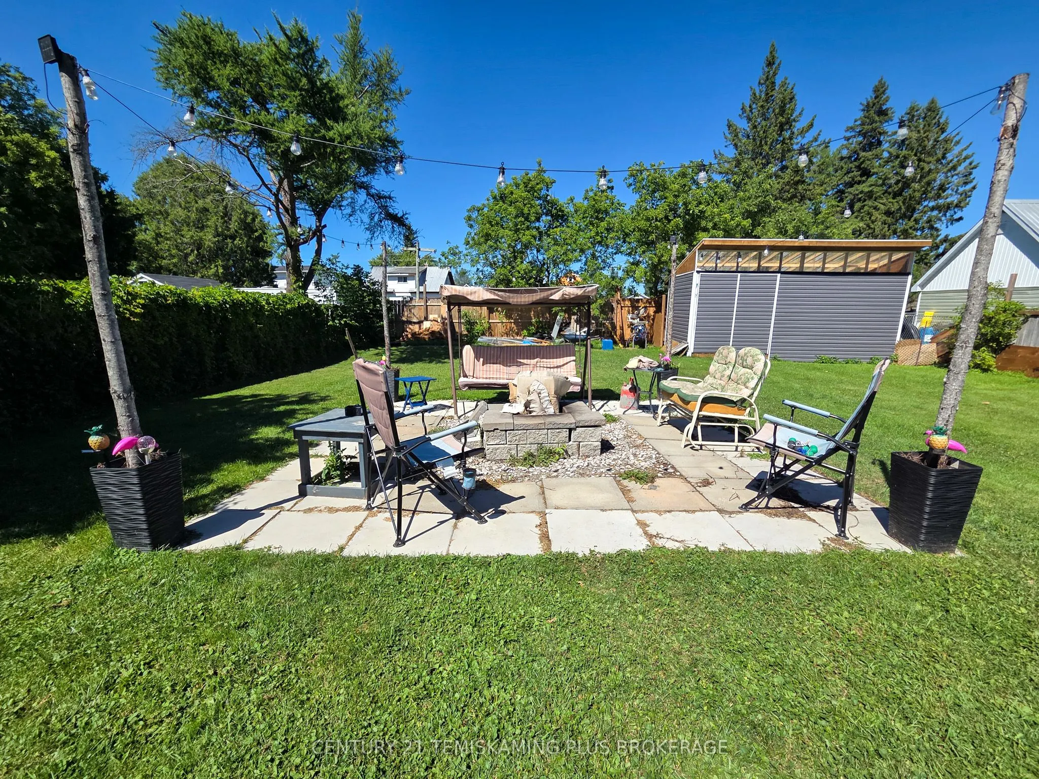 45 6th Avenue